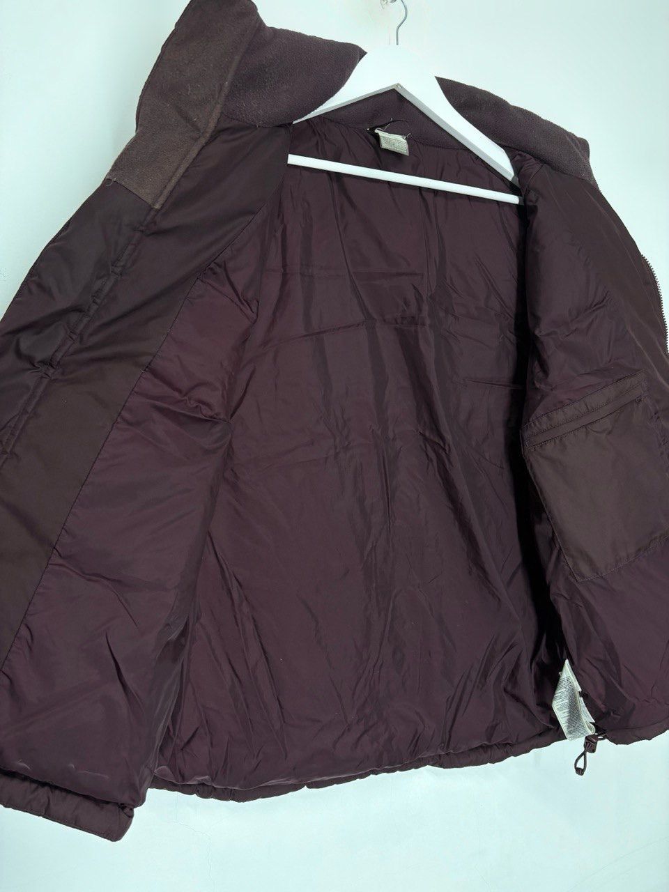 Nike 00s Vintage Nike Brown with Cherry Shade Down Puffer Vest Size US L / EU 52-54 / 3 - 15 Thumbnail