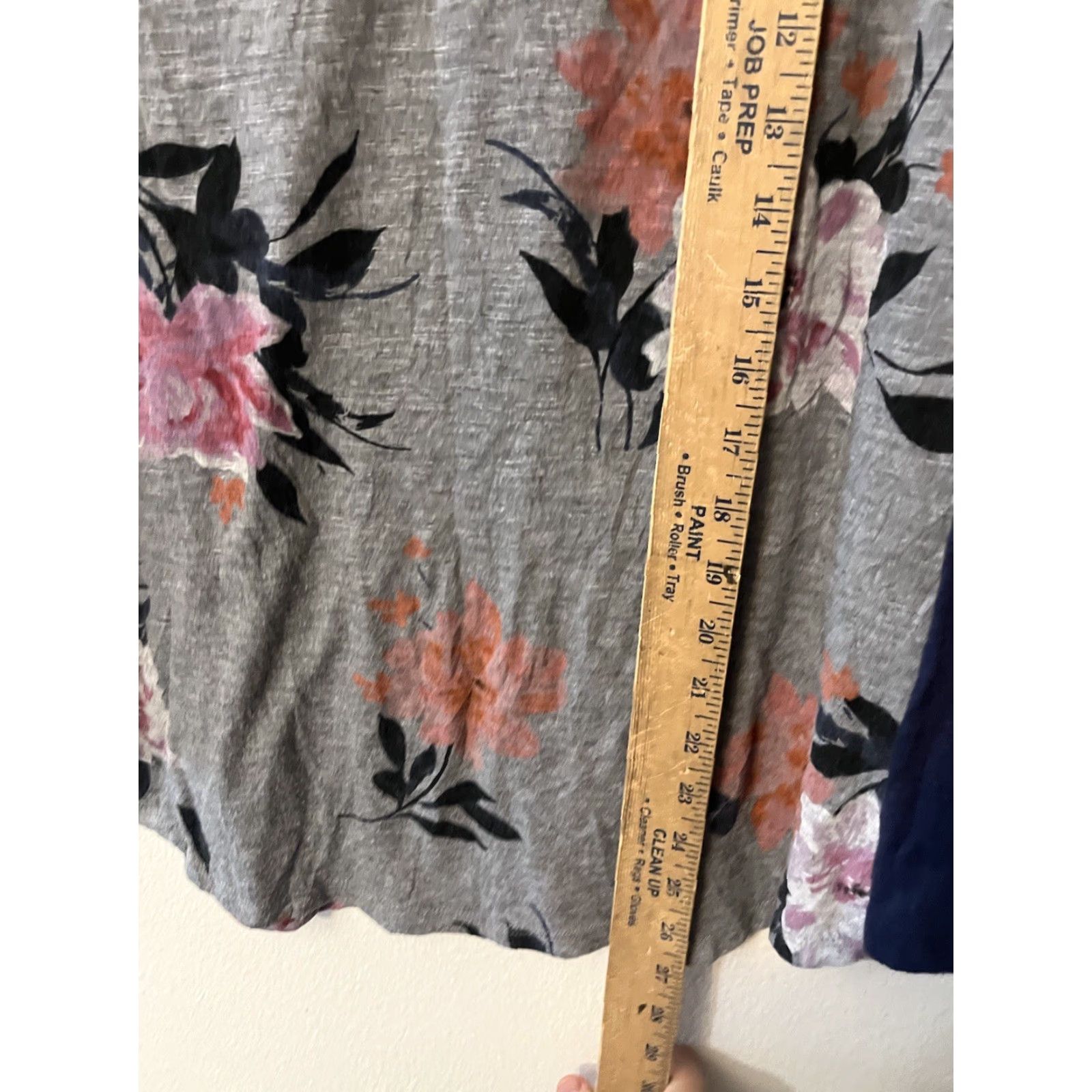 Torrid Torrid Raglan Shirt Women 0X Gray Floral Printed 3/4 Sleeve Cotton Polyester Rayon Knit Tunic Weekend Size XL / US 12-14 / IT 48-50 - 4 Thumbnail