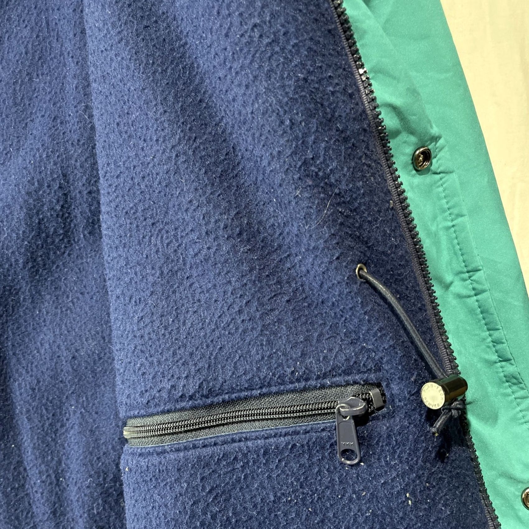 Vintage VINTAGE Woolrich Jacket Mens Large Blue Windbreaker Teton Gore Tex Hooded Zip Size US L / EU 52-54 / 3 - 7 Thumbnail