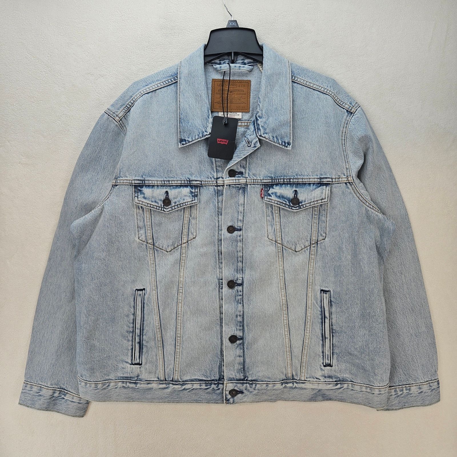 Levi's LEVI'S MEN'S XXL PREMIUM TRUCKER JACKET NWT LIGHT WASH Size US XXL / EU 58 / 5 - 1 Thumbnail