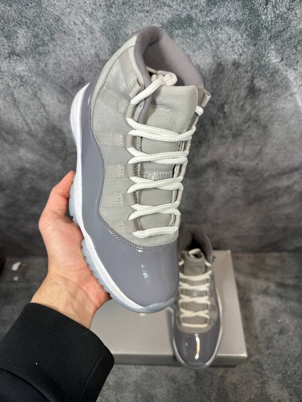 Jordan Brand Size 7 | Jordan 11 Cool Grey With Box | Pre-Owned Size US 7 / EU 40 - 1 Thumbnail