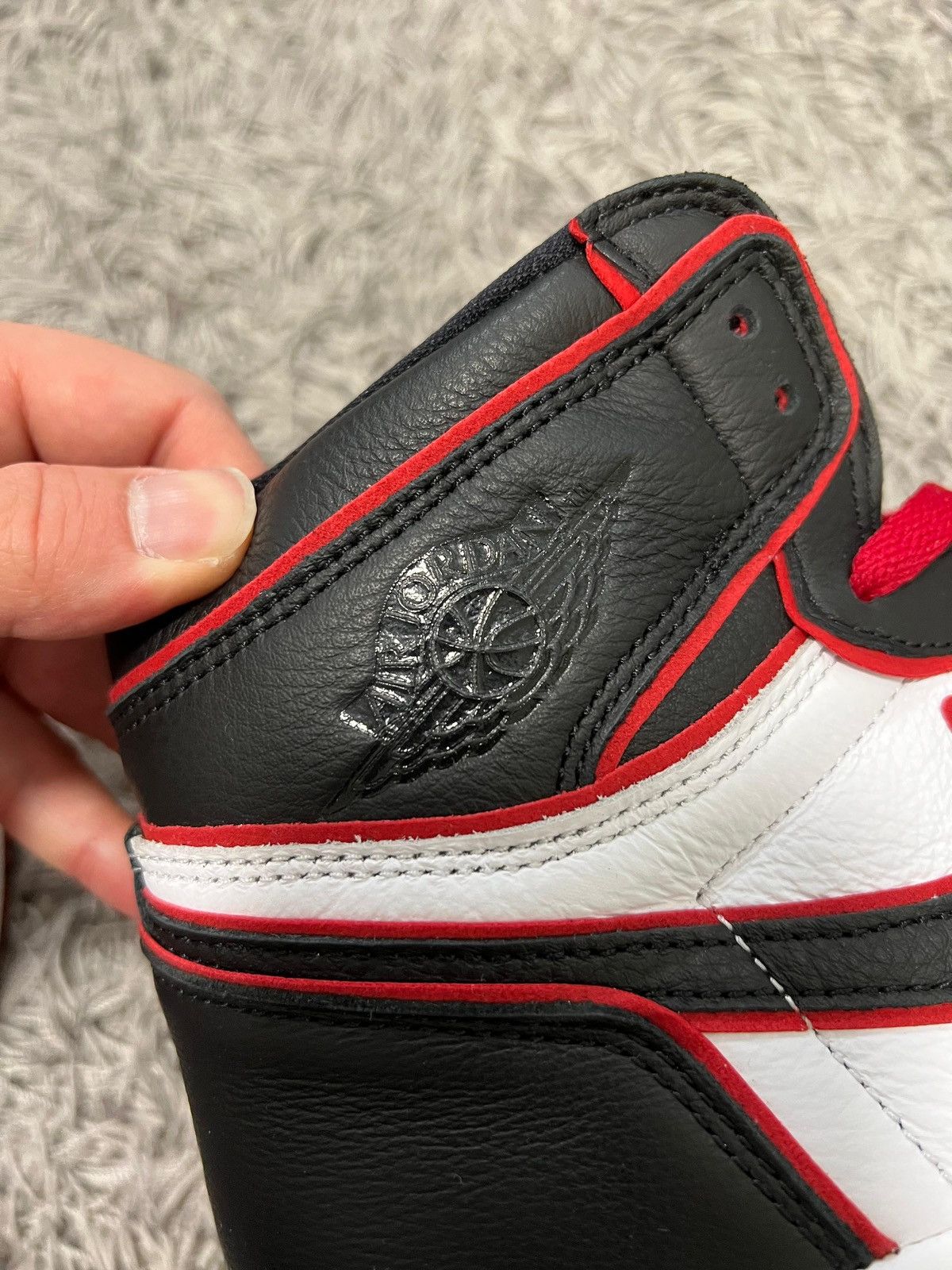 Nike Jordan 1 retro high Bloodline Size US 9 / EU 42 - 6 Thumbnail