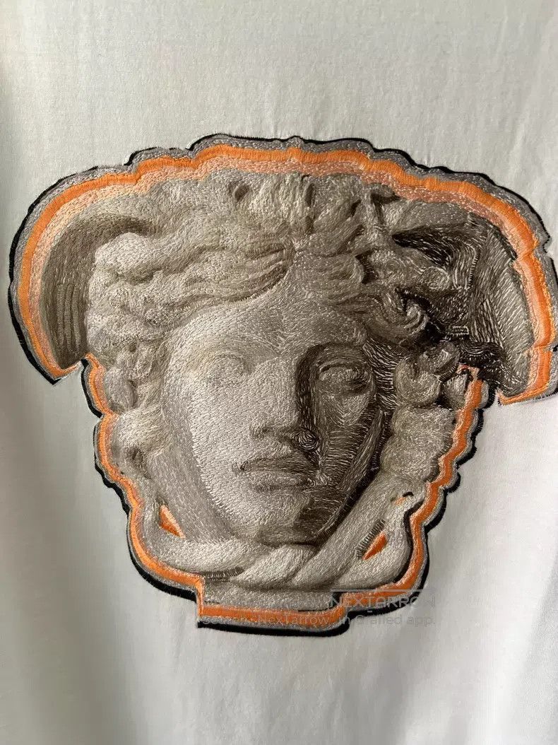 Versace Versace Men's embroidered t-shirt Size US S / EU 44-46 / 1 - 6 Thumbnail