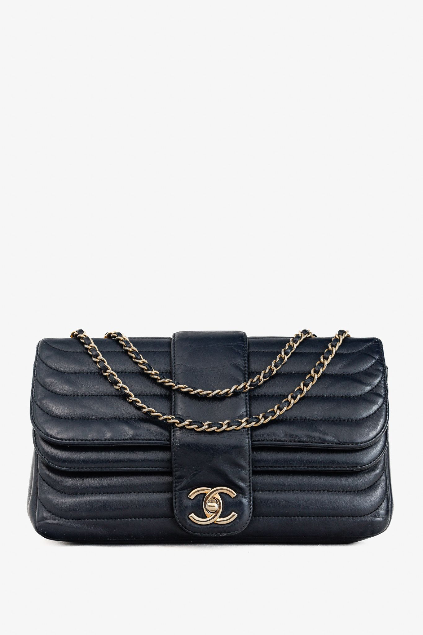 Chanel Chanel Vintage Mademoiselle Horizontal-Quilt Flap Bag Size ONE SIZE - 1 Thumbnail