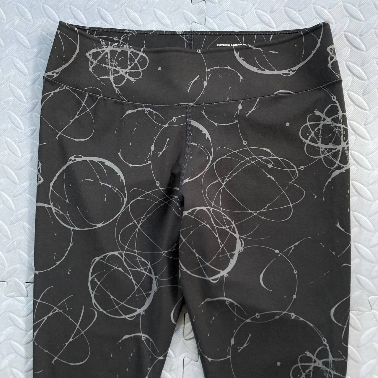 Futura × Uniqlo AIRism Active Seamless Leggings Size 30" / US 8 / IT 44 - 4 Thumbnail