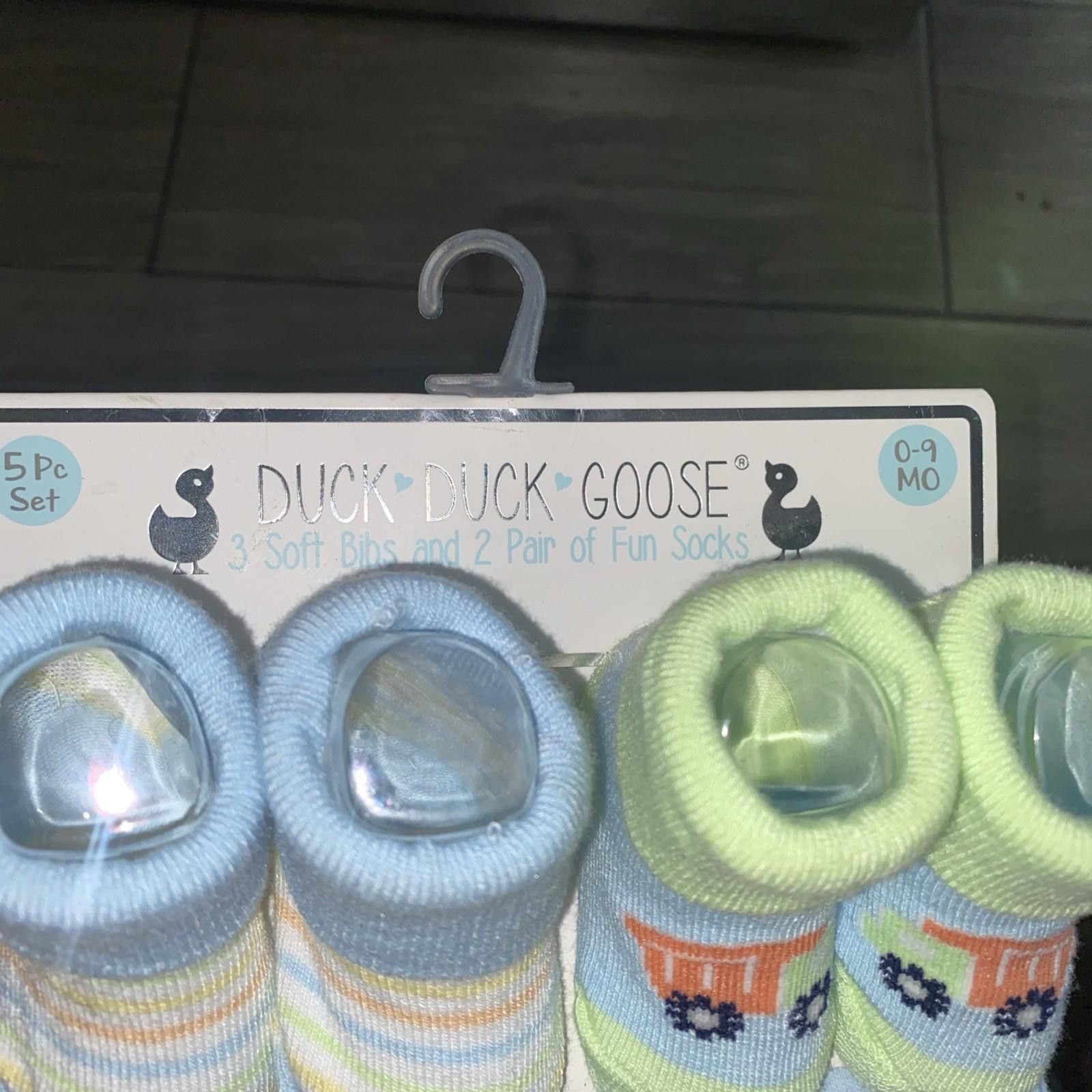 Other NEW 0-9 MO BOYS THEMED 5 PIECE BIBS SOCKS SET 3 BIBS 2 SOCKS Size ONE SIZE - 5 Thumbnail