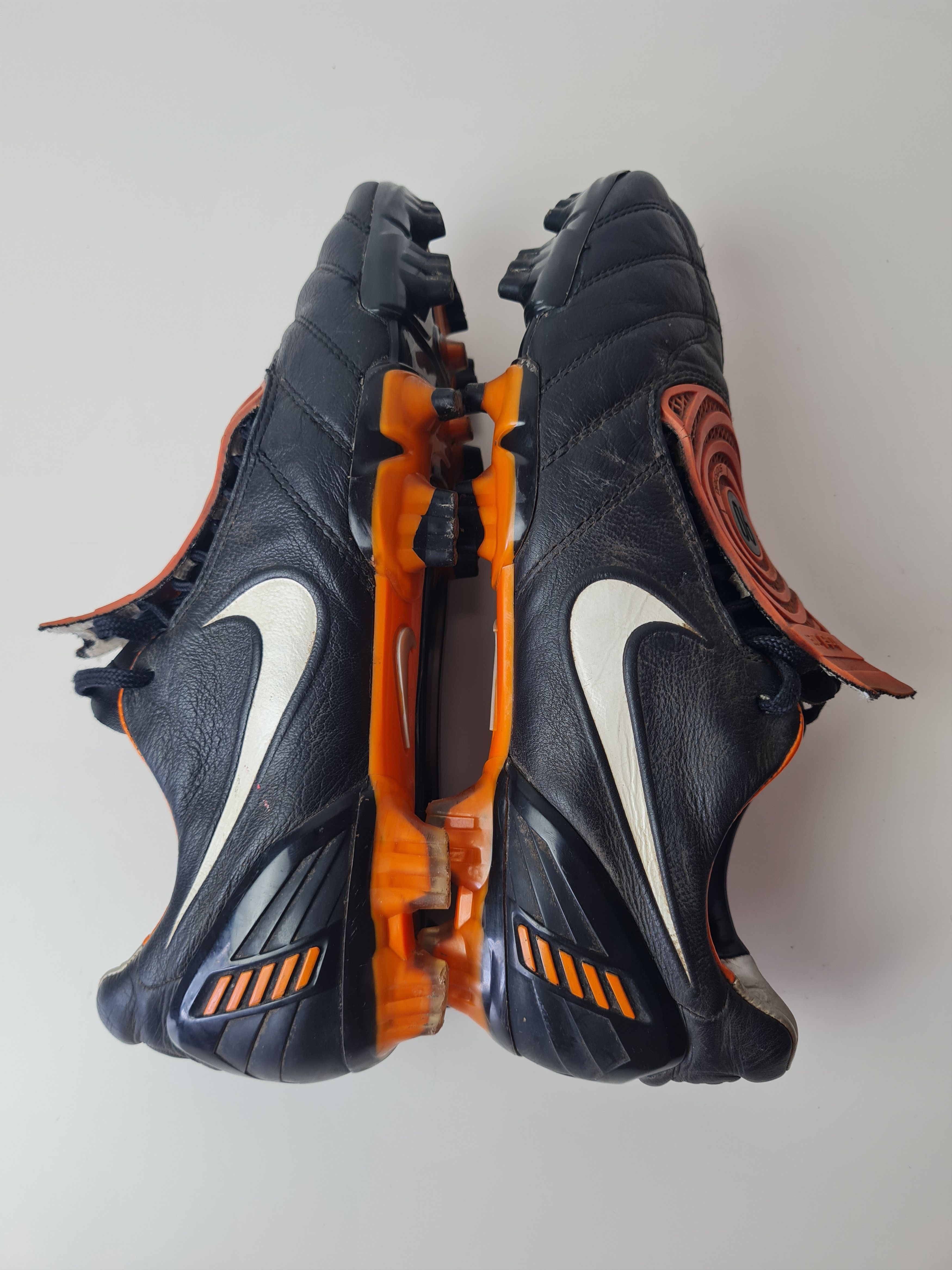 Nike Football Soccer Cleats NikeTotal 90 Laser Black Orange Size US 8 / EU 41 - 16 Thumbnail