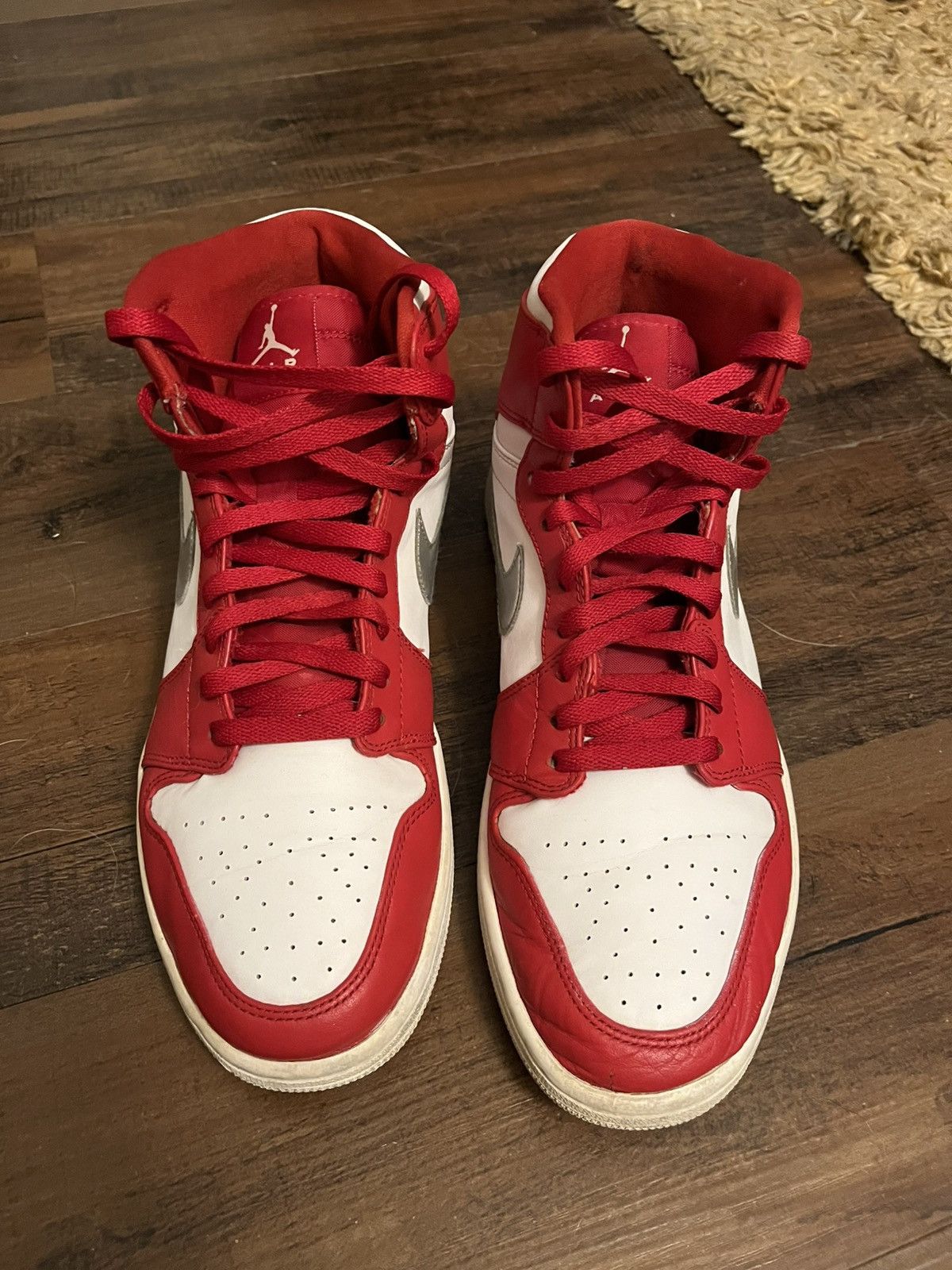 Jordan Brand Jordan 1 High “Silver Medal” Size US 11 / EU 44 - 3 Thumbnail