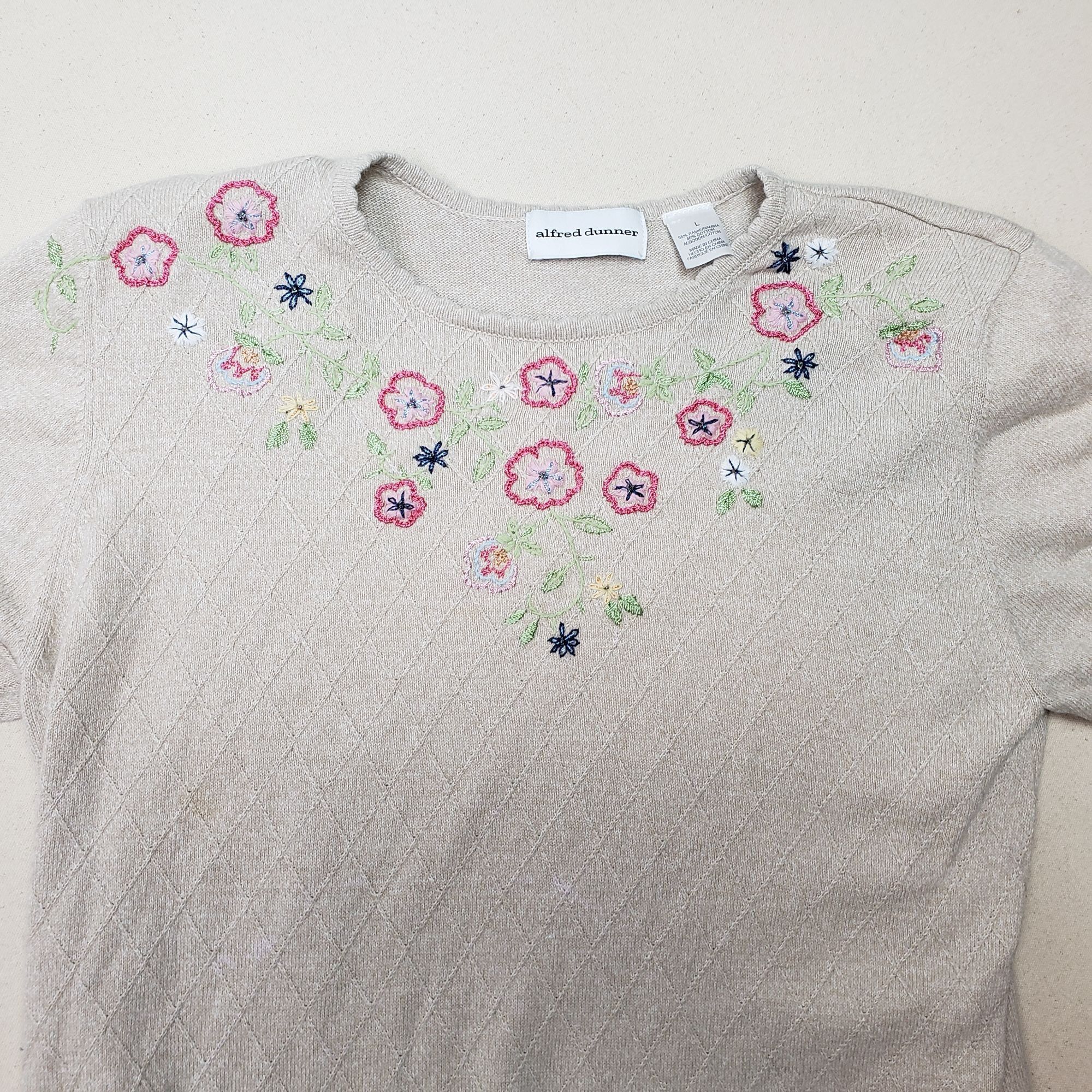 Other Alfred Dunner Women's Short Sleeve Embroidered Sweater Size L / US 10 / IT 46 - 2 Thumbnail