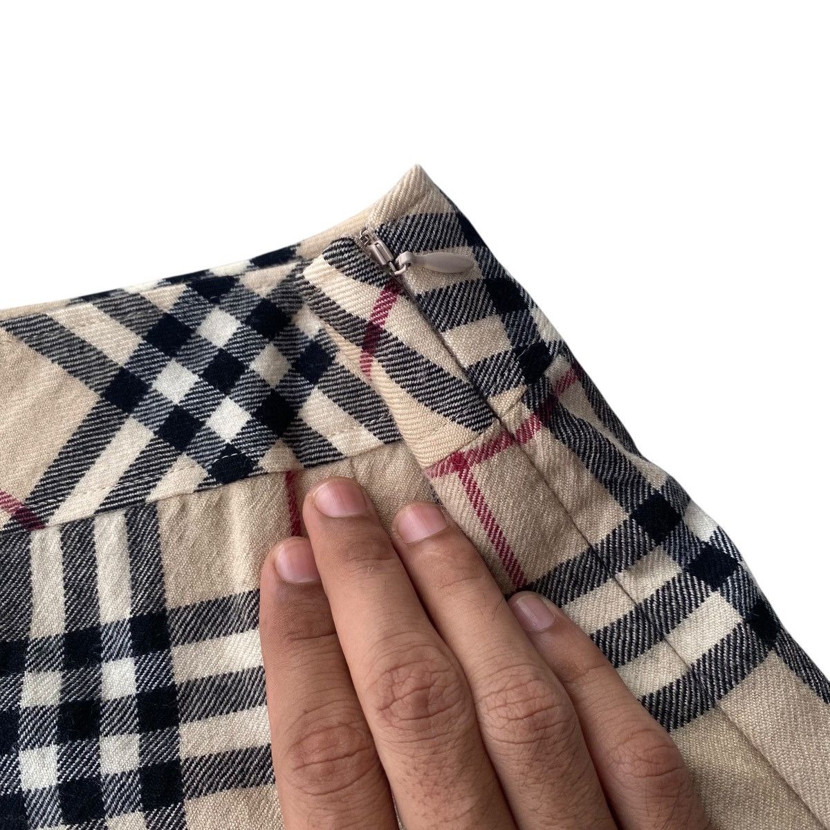 Burberry ‼️LAST DROP‼️Burberry London Iconic Nova check Pleated Skirt Size 26" / US 2 / IT 38 - 13 Thumbnail