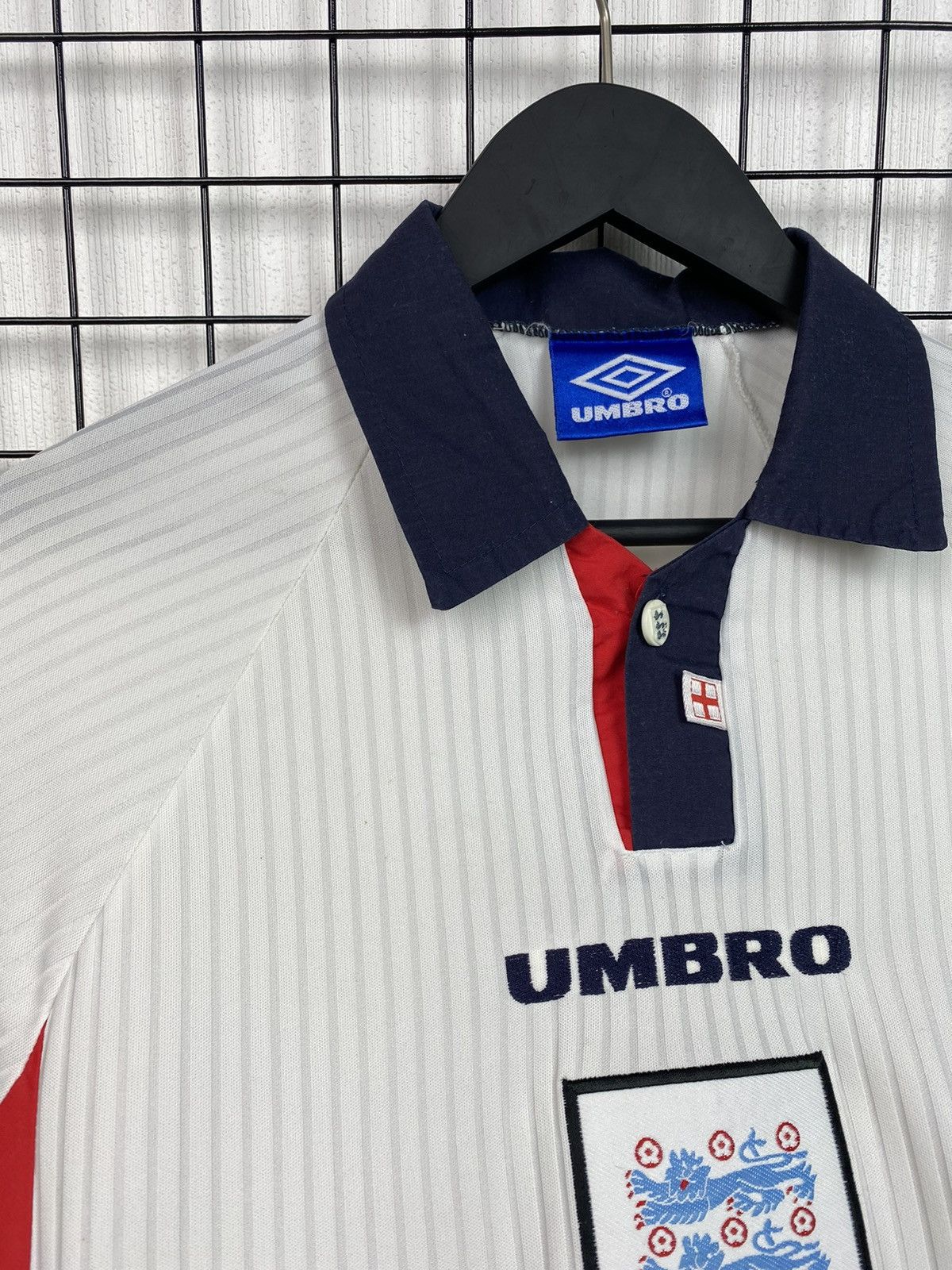 Umbro × Vintage Vintage England 1997/1999 Home Jersey Soccer XL Football Size US XL / EU 56 / 4 - 12 Thumbnail