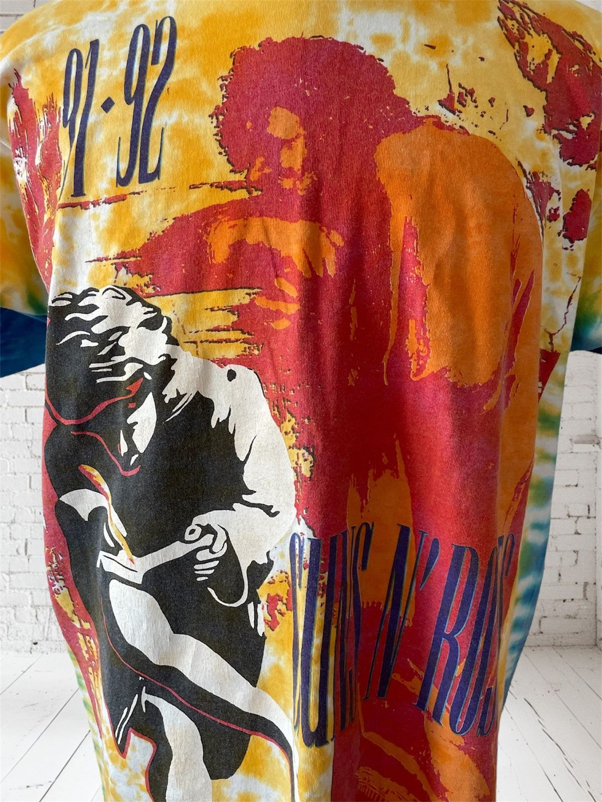Fruit Of The Loom Vintage Guns N' Roses T-Shirt, Illusion Tour 91-92, FOTL Size US XL / EU 56 / 4 - 2 Thumbnail