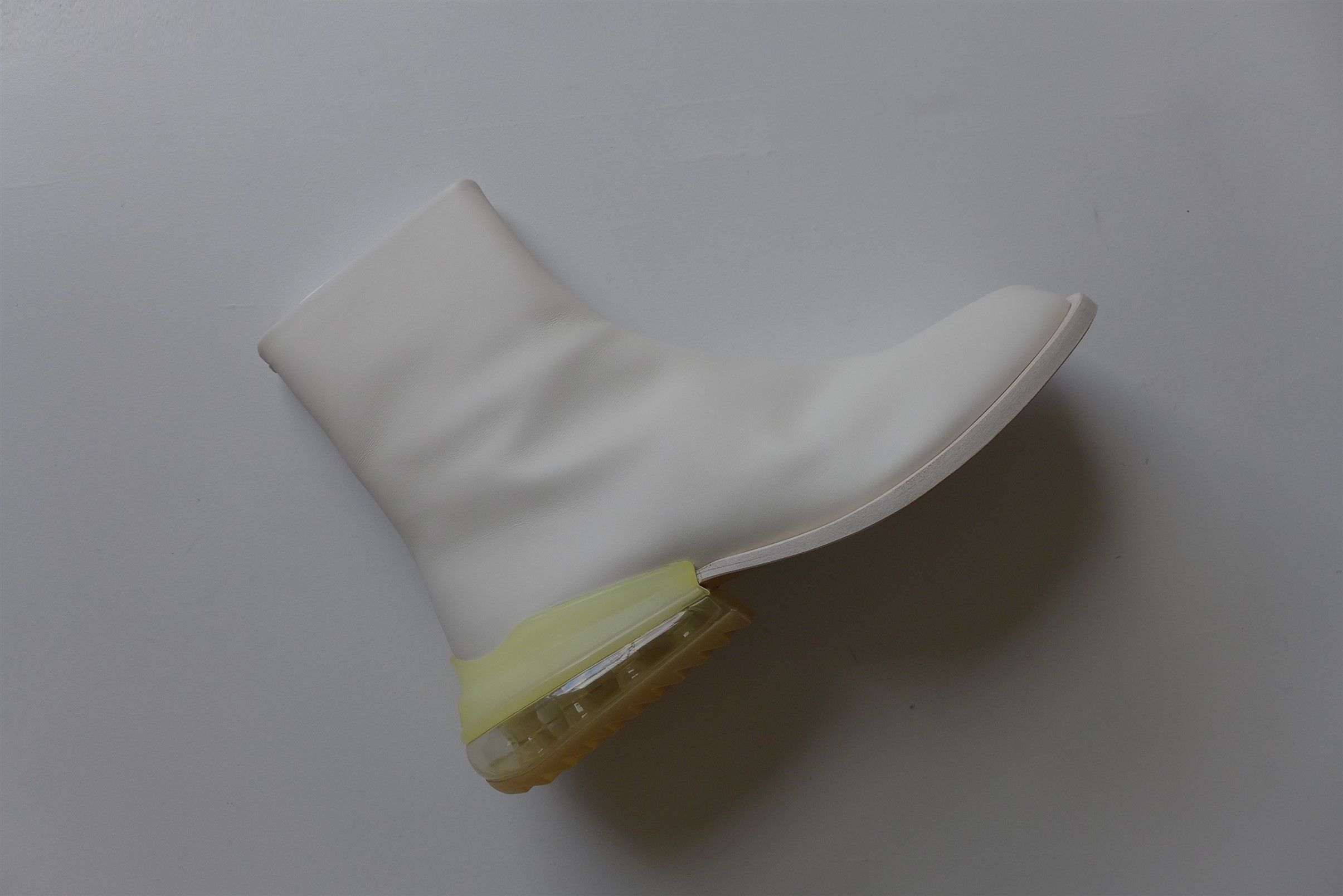 Maison Margiela Margiela Tabi Airbag Heel Boots - White Calf Leather Size US 11 / EU 44 - 13 Thumbnail