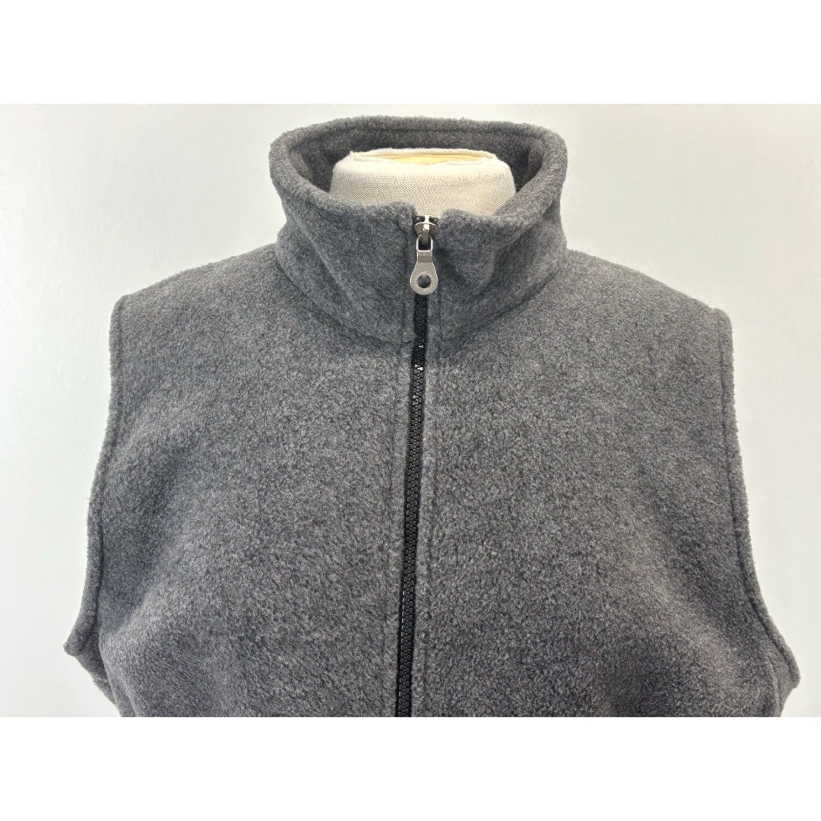 Lands' End VINTAGE Lands' End Fleece Outfit Set Vest & Pants 2-Piece Gray Women Adult Regular Size Chest 23" Inseam 26" Waist 28" 1990s Size 28" / US 6 / IT 42 - 6 Thumbnail