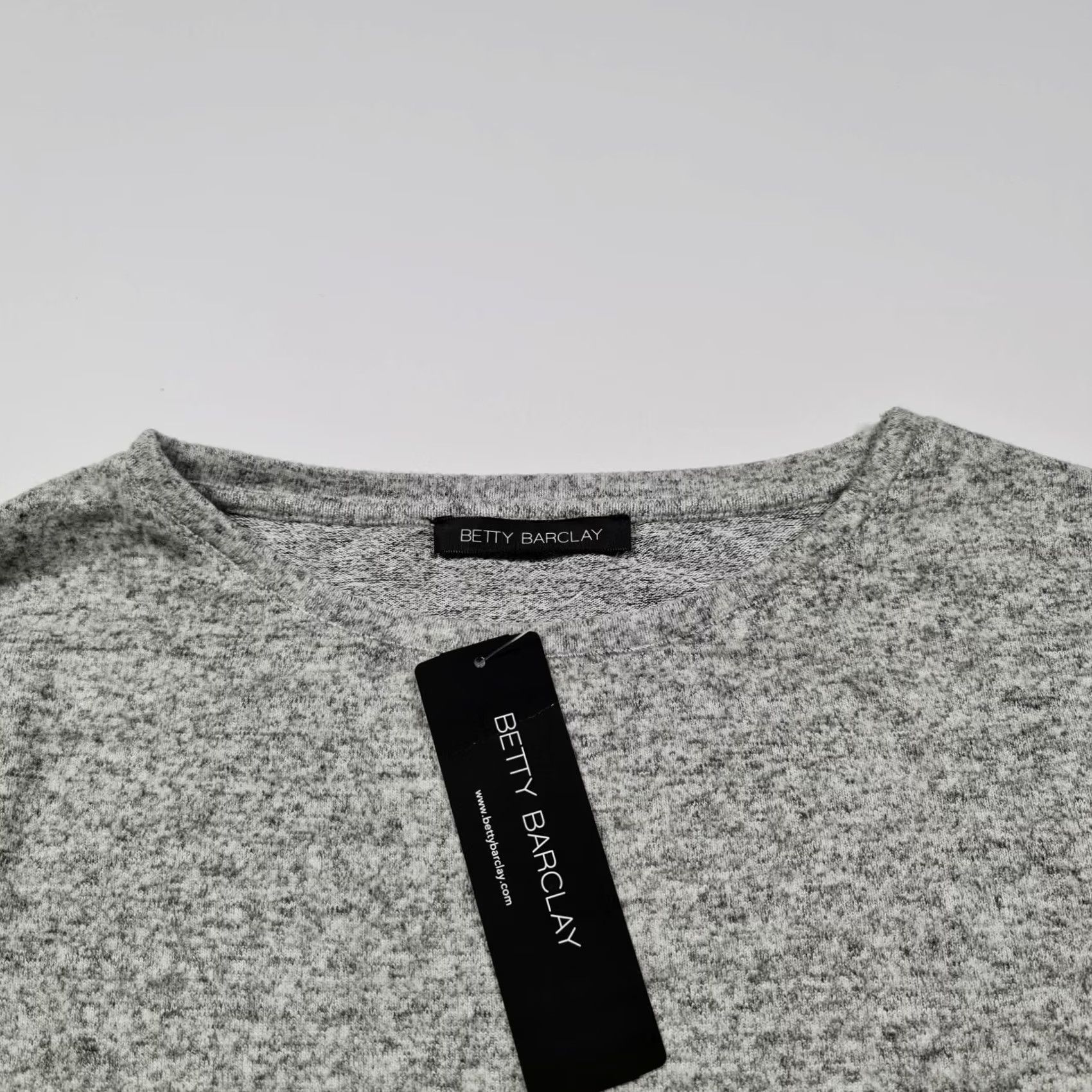Vintage Betty Barclay Womens Jumper Grey 10 UK Long Sleeve Lightweight Top Size L / US 10 / IT 46 - 2 Thumbnail