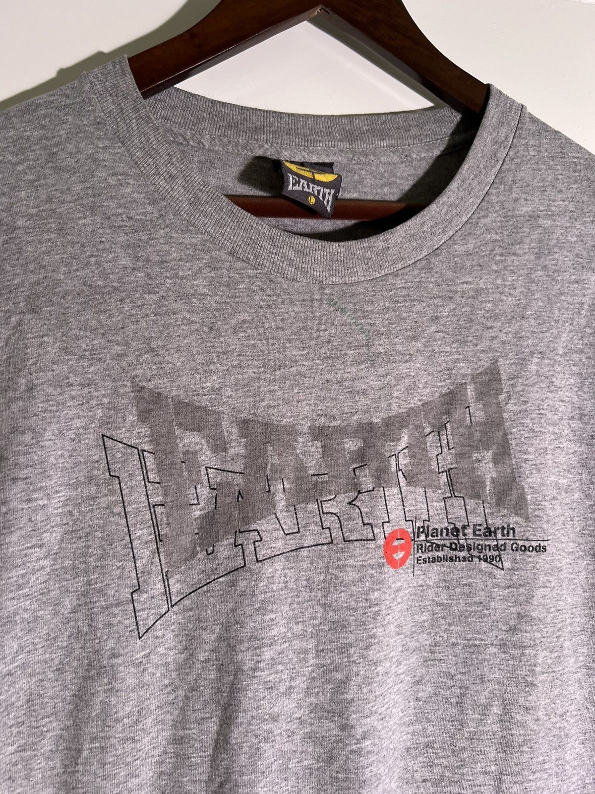 Vintage 90’s 2000’s Y2K VTG Vintage Earth Skateboard Retro Tee Shirt Size US L / EU 52-54 / 3 - 3 Thumbnail