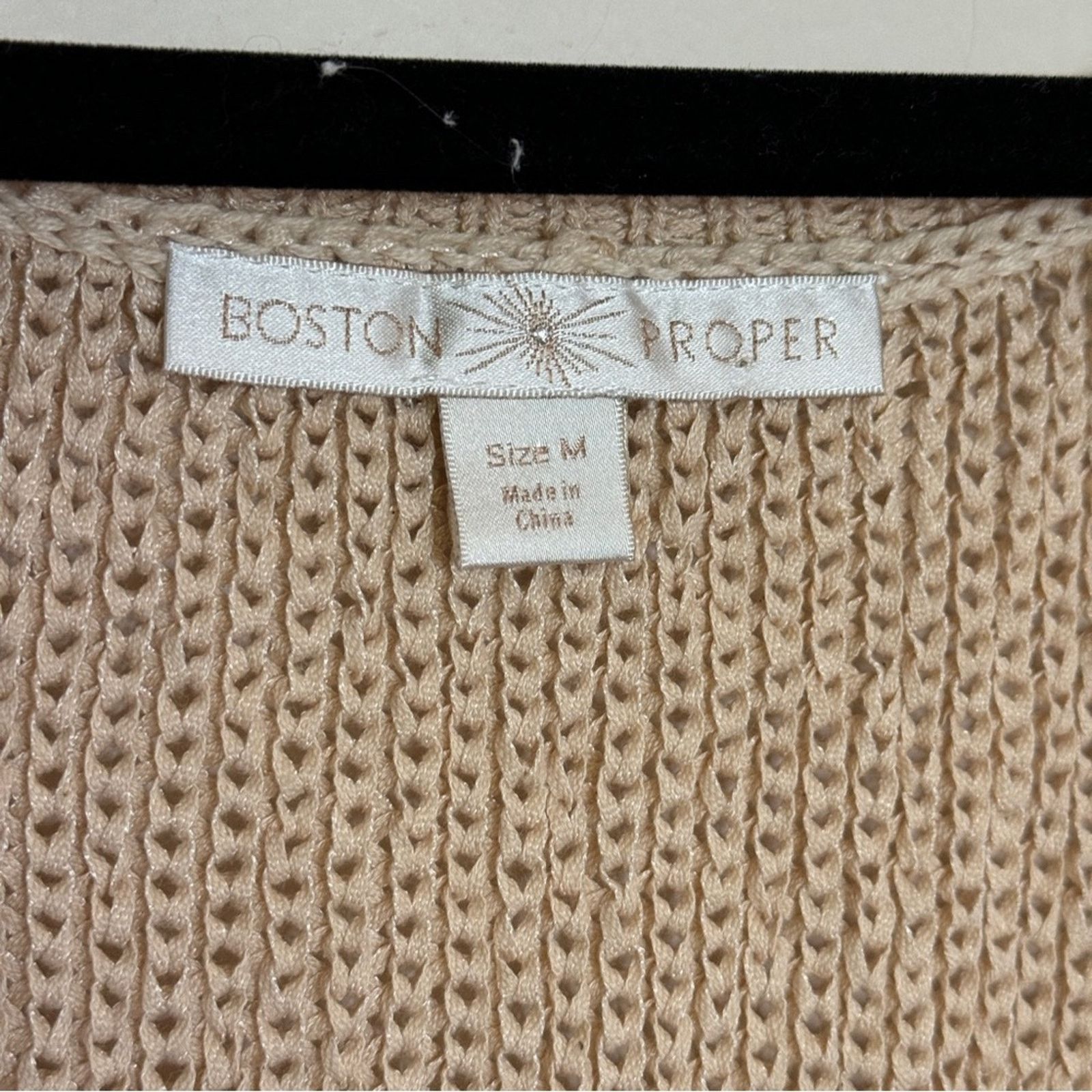 Boston Proper Boston Proper Cotton Knit V-Neck Sweater Tan Size M Size M / US 6-8 / IT 42-44 - 3 Thumbnail