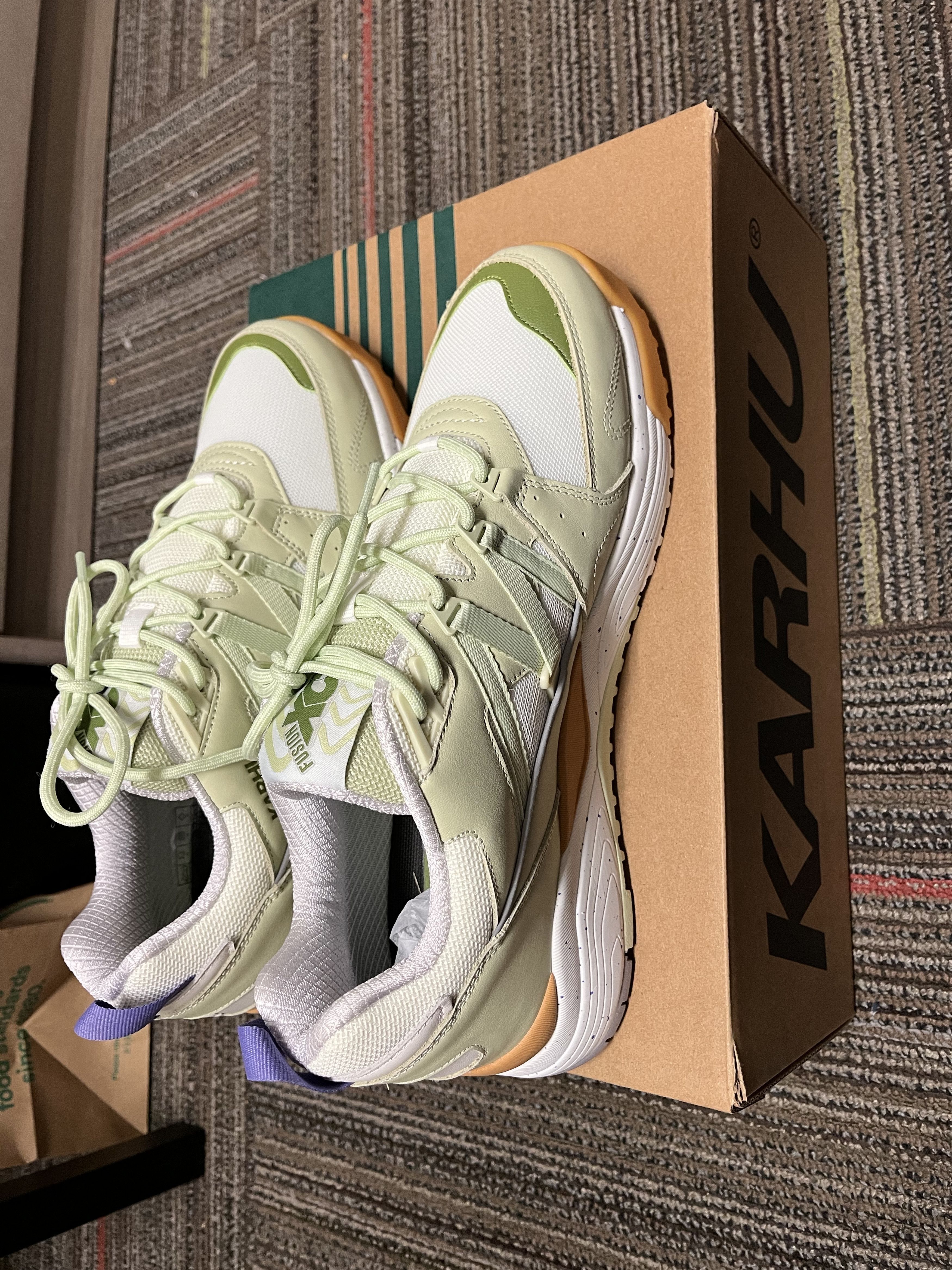 Karhu Karhu Fusion XC Aloe Wash Size US 10.5 / EU 43-44 - 1 Thumbnail