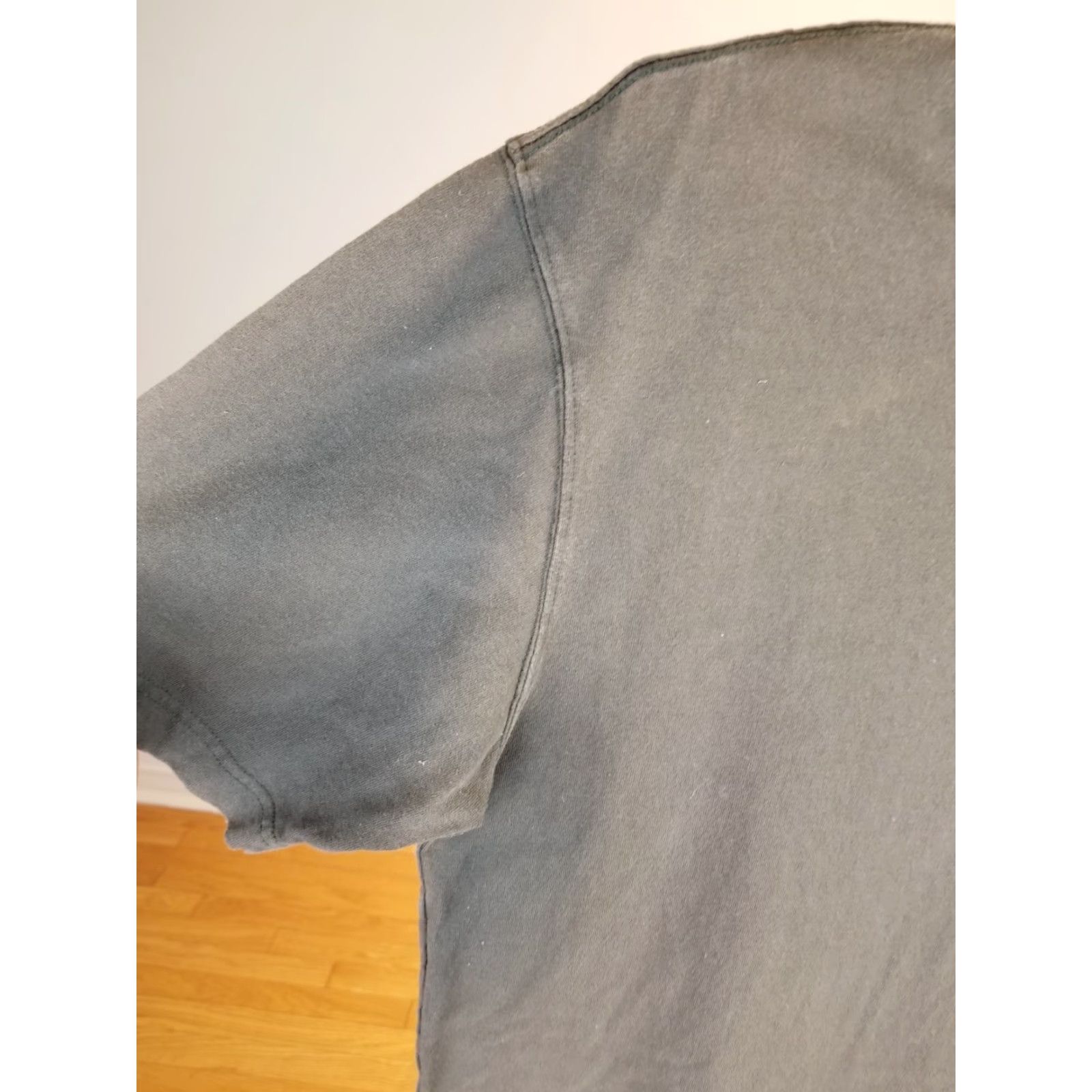 Carhartt VINTAGE Carhartt ONE POCKET GRADIENT FADED COTTON T-SHIRT SZ MEDIUM Shirt Mens Size US M / EU 48-50 / 2 - 4 Thumbnail