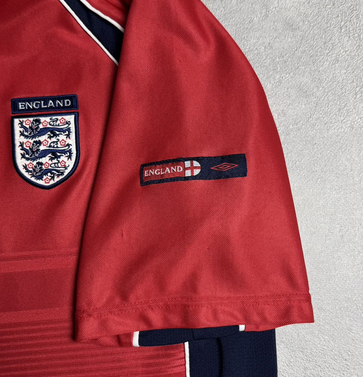 Umbro England 2000 2001 Training Shirt Soccer Jersey Umbro Vintage Size US L / EU 52-54 / 3 - 10 Thumbnail