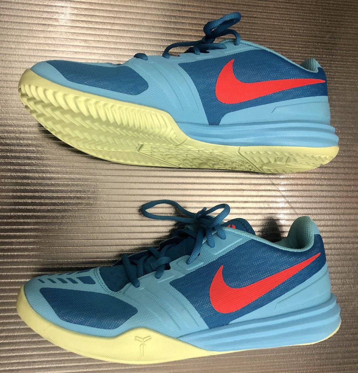 Nike kobe mentality 5 Clearwater 10US New w/o Box Size US 10 / EU 43 - 5 Thumbnail