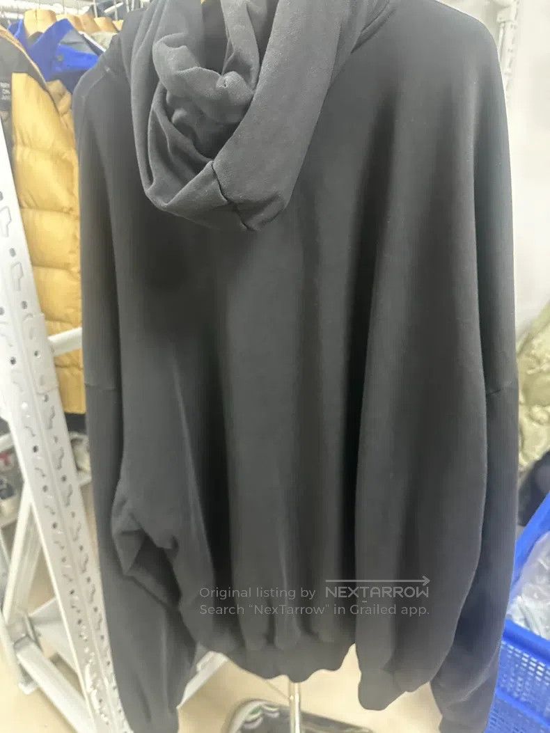 Balenciaga Balenciaga Letter Logo Printed Hooded Long Sleeve Sweatshi Size US M / EU 48-50 / 2 - 2 Thumbnail