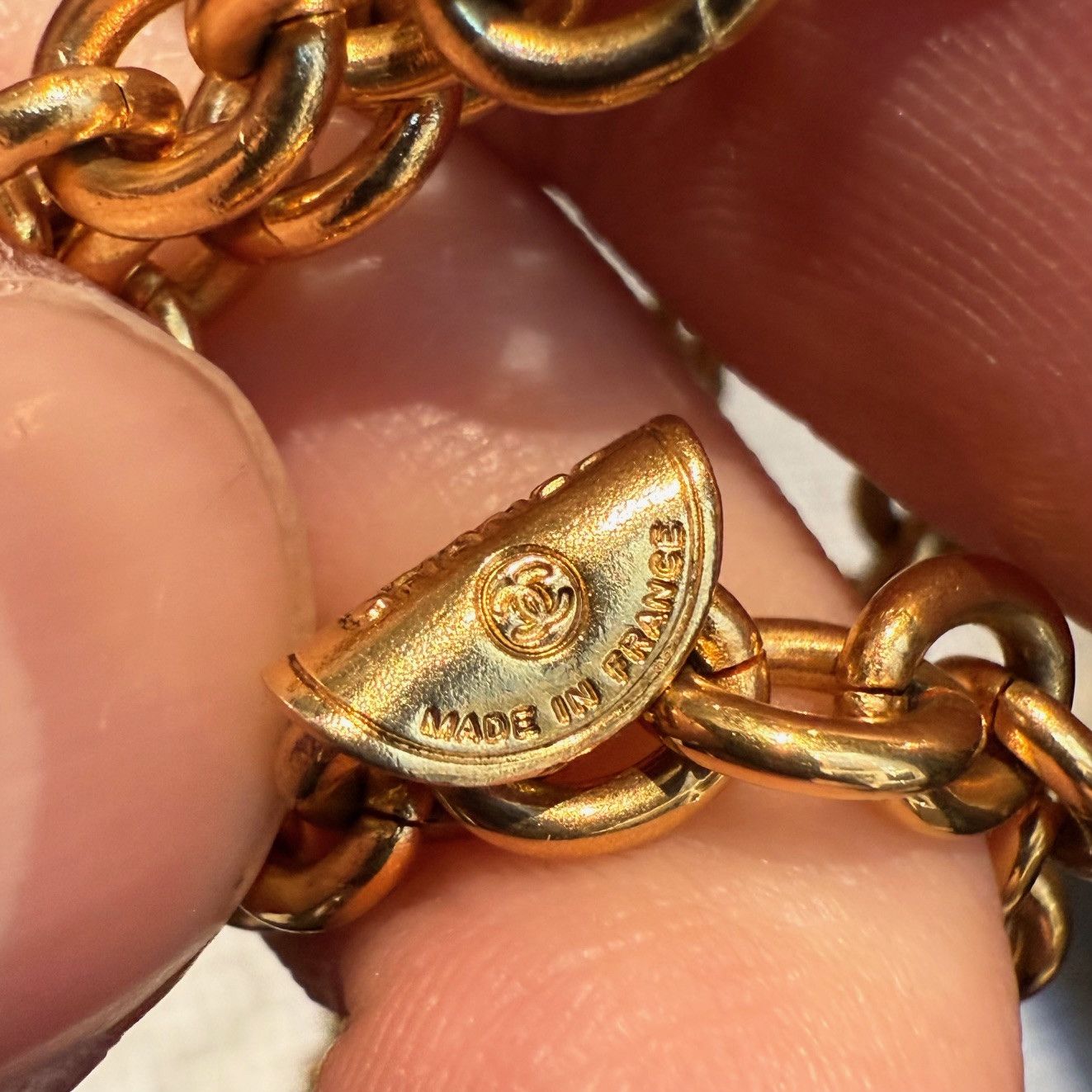 Chanel Chanel Vintage Gold Plated Bag Charm 3 Chains Necklace Belt Size ONE SIZE - 16 Thumbnail