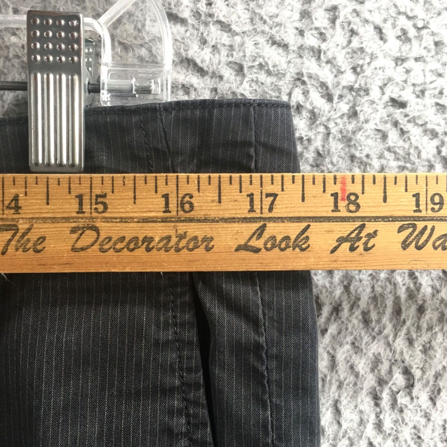 Banana Republic Banana Republic Pants Mens 33x30 Charcoal Pinstripe Chino Zip Fly Straight Leg Pants Mens Regular Cotton Slim? Size US 33 - 6 Thumbnail