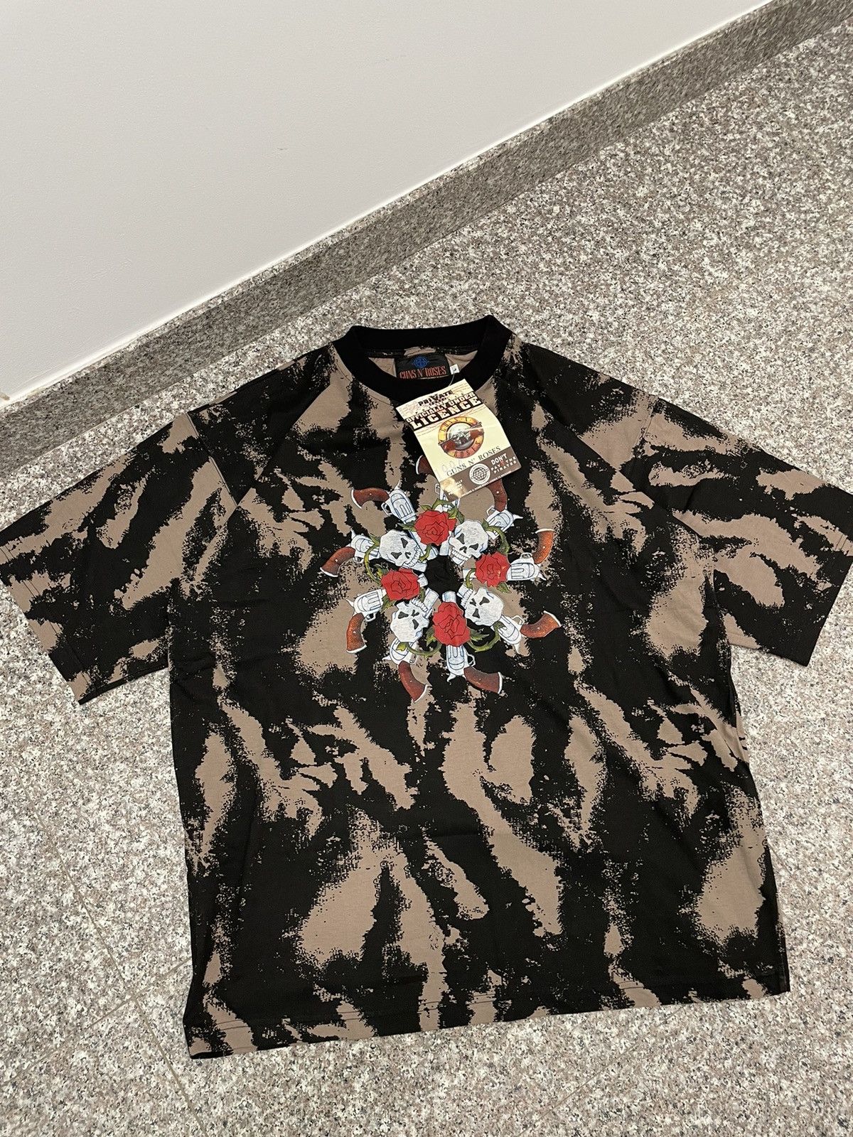 image of Band Tees x Guns N Roses Vintage Very Rock Bands T Shirt Gunsn Roses Merch 1993 in Brown (Size Larg