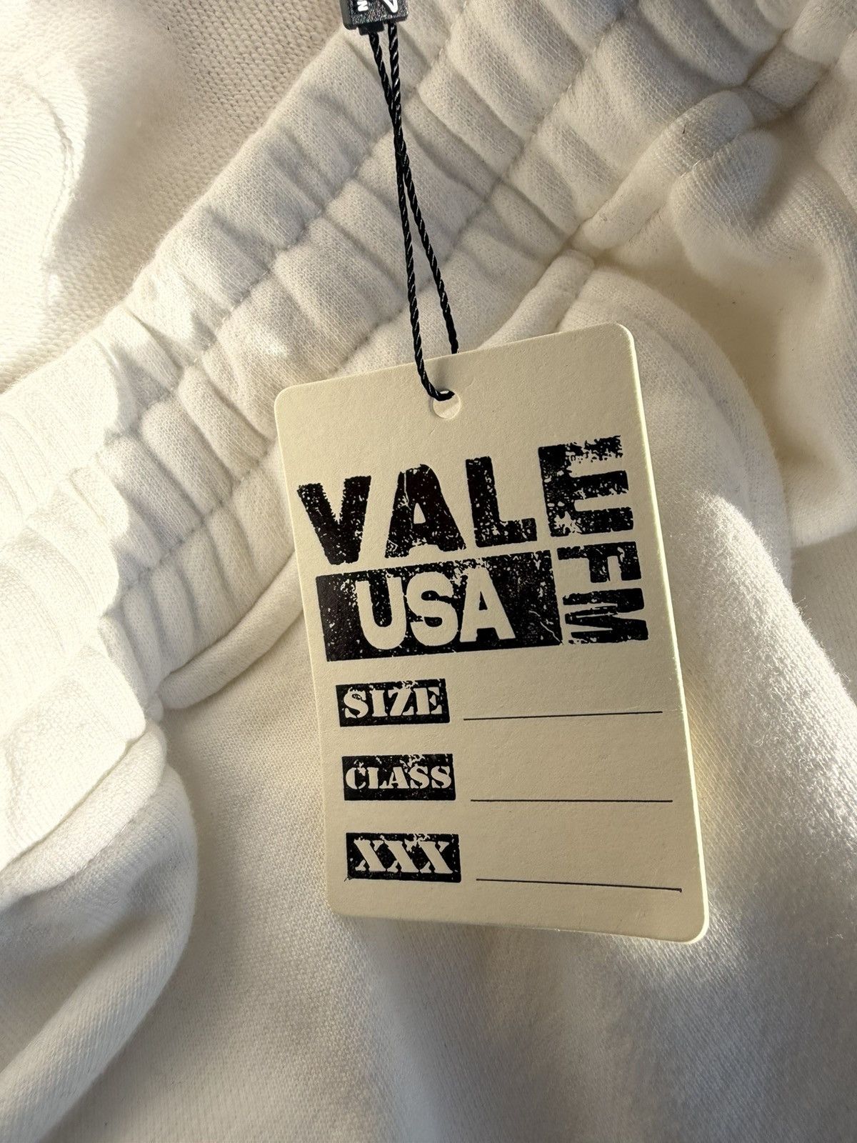 Vale Vale Forever Flag Sweats 'White' Size US 34 / EU 50 - 2 Thumbnail