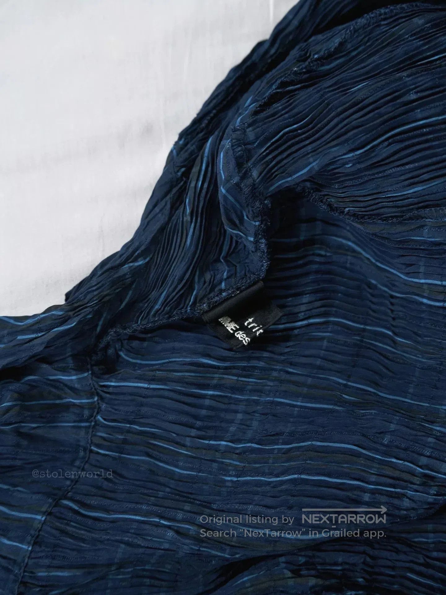 Tricot Comme des Garcons pleated navy top by comme des garcons. Size M / US 6-8 / IT 42-44 - 8 Thumbnail
