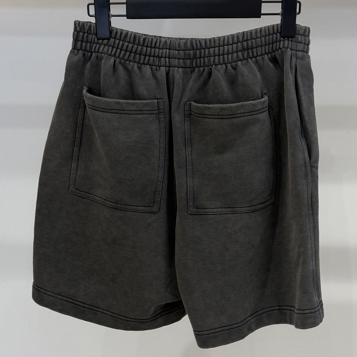 Represent Clo. Represent Owners Club Track Shorts Grey/Yellow Size US 32 / EU 48 - 2 Thumbnail