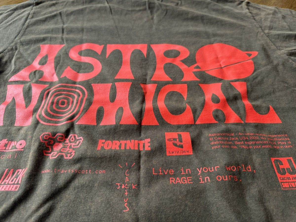 Travis Scott Cactus Jack Fortnite Bleached Brown World Event T-Shirt Size US S / EU 44-46 / 1 - 5 Thumbnail
