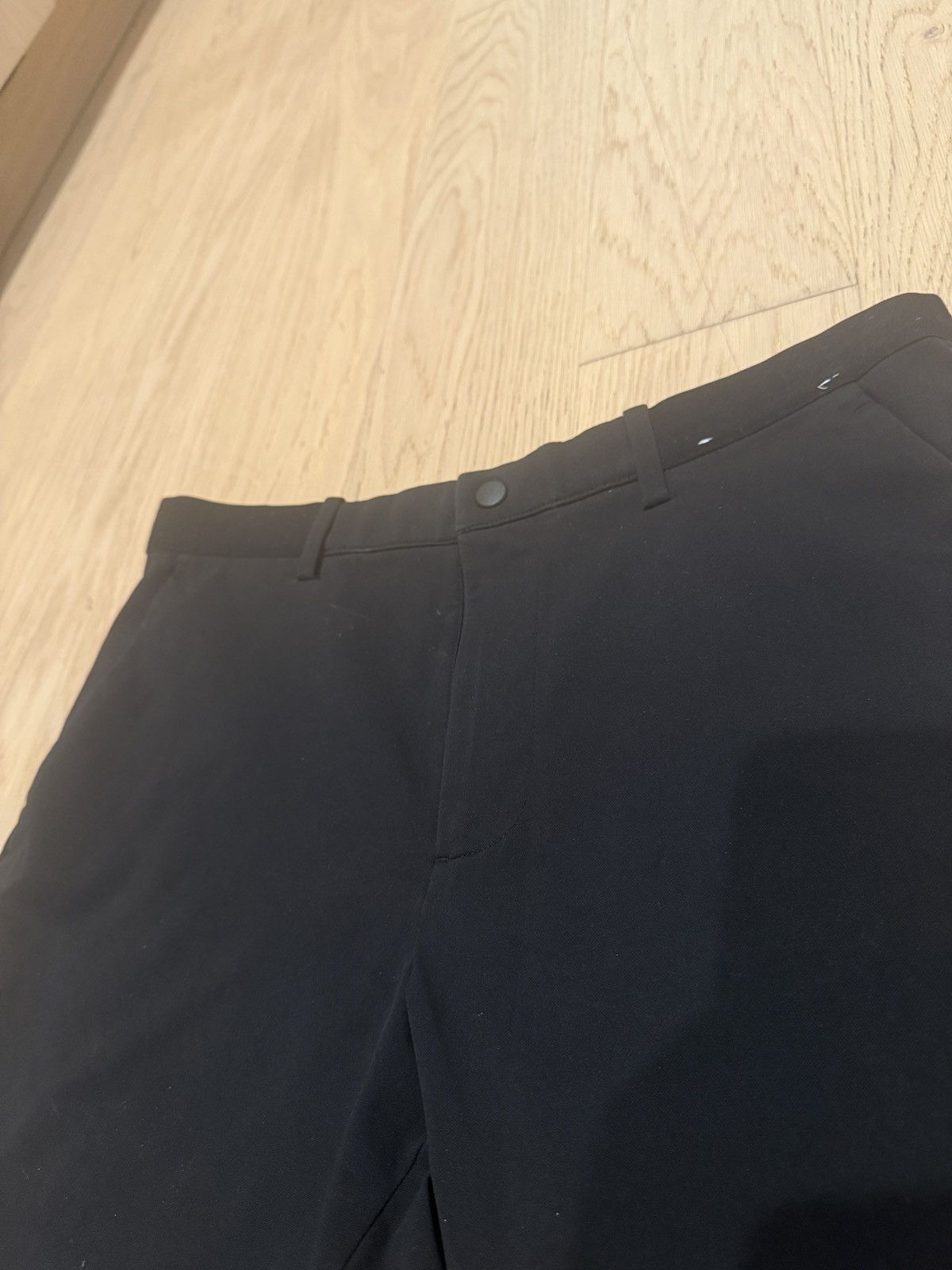 Uniqlo Uniqlo Comfy Casual & Dressy Black Trousers Size US 30 / EU 46 - 2 Thumbnail