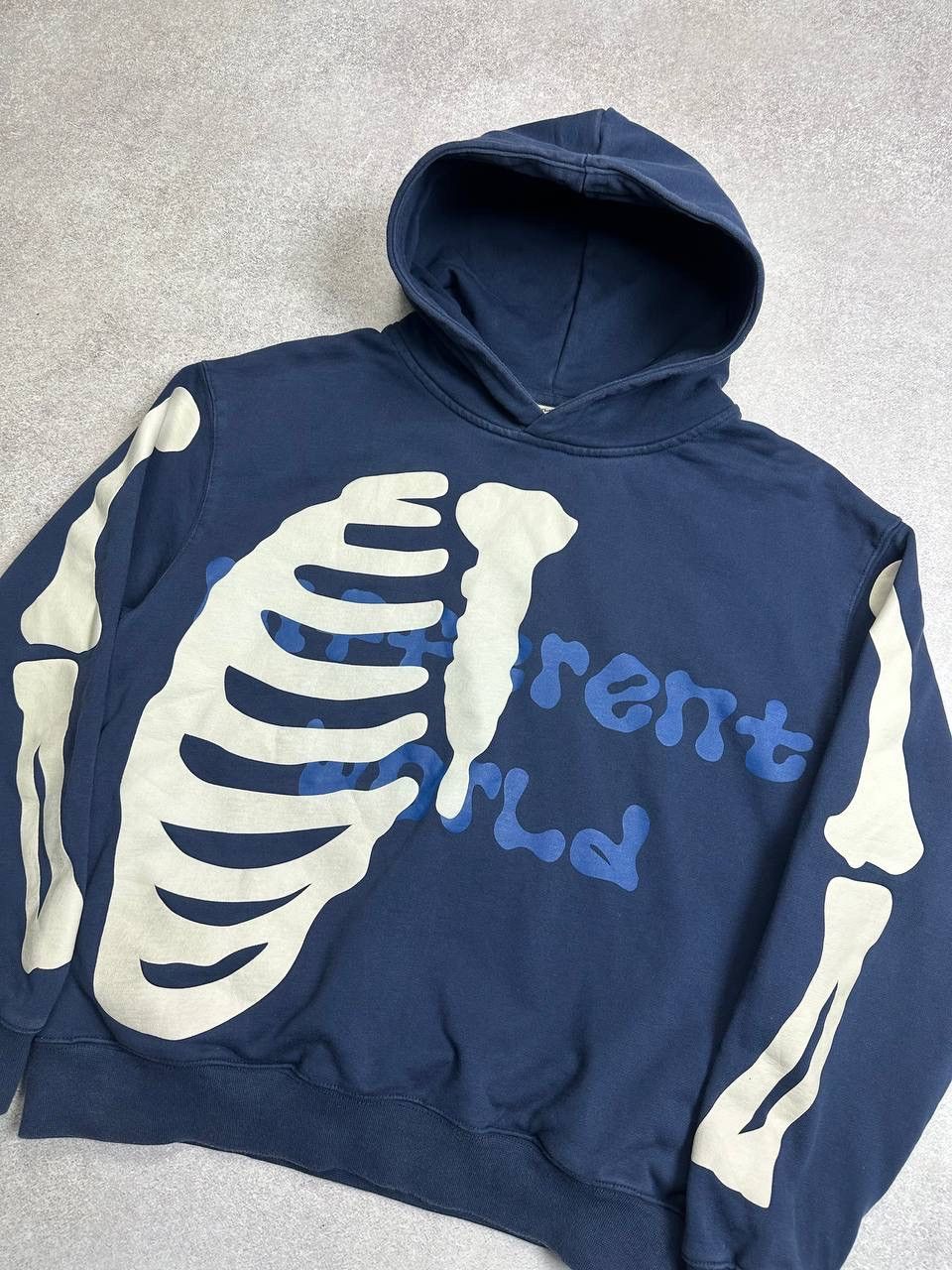 Other Different World Hoodie Broken Planet childish style Size US XS / EU 42 / 0 - 3 Thumbnail