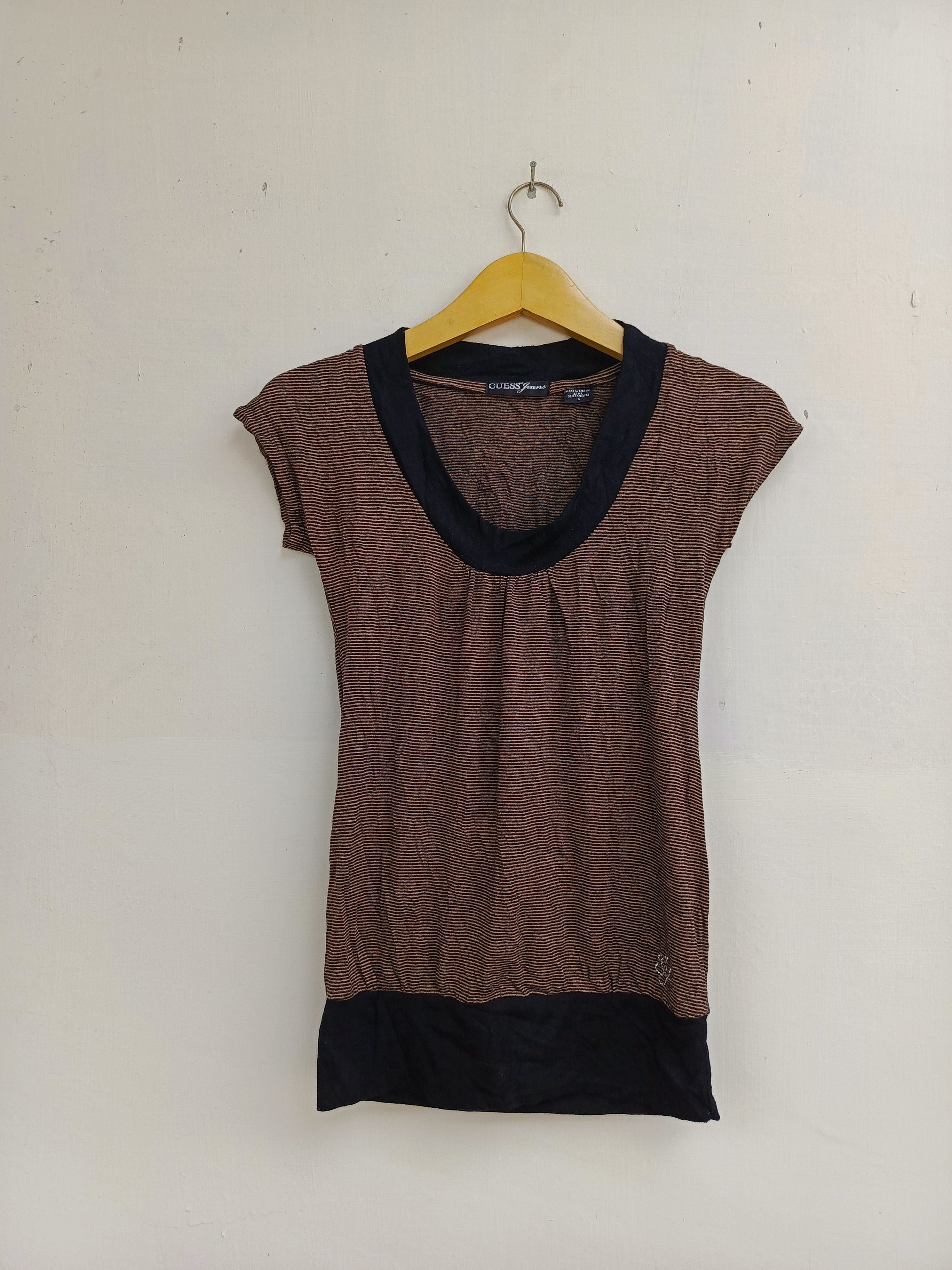 Designer × Guess Guess jeans short sleeve tshirt Size S / US 4 / IT 40 - 1 Thumbnail