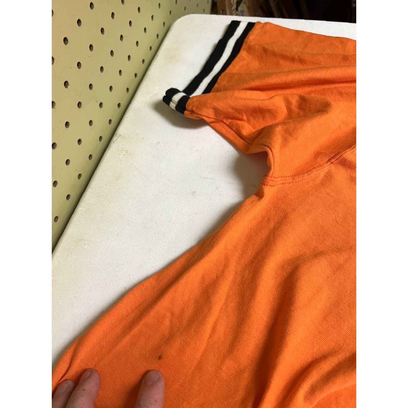 Vintage VINTAGE Pro Player Orange V-Neck Tee T-Shirt XL Pro Player Uniform Short Sleeve Mens? Size US XL / EU 56 / 4 - 4 Thumbnail