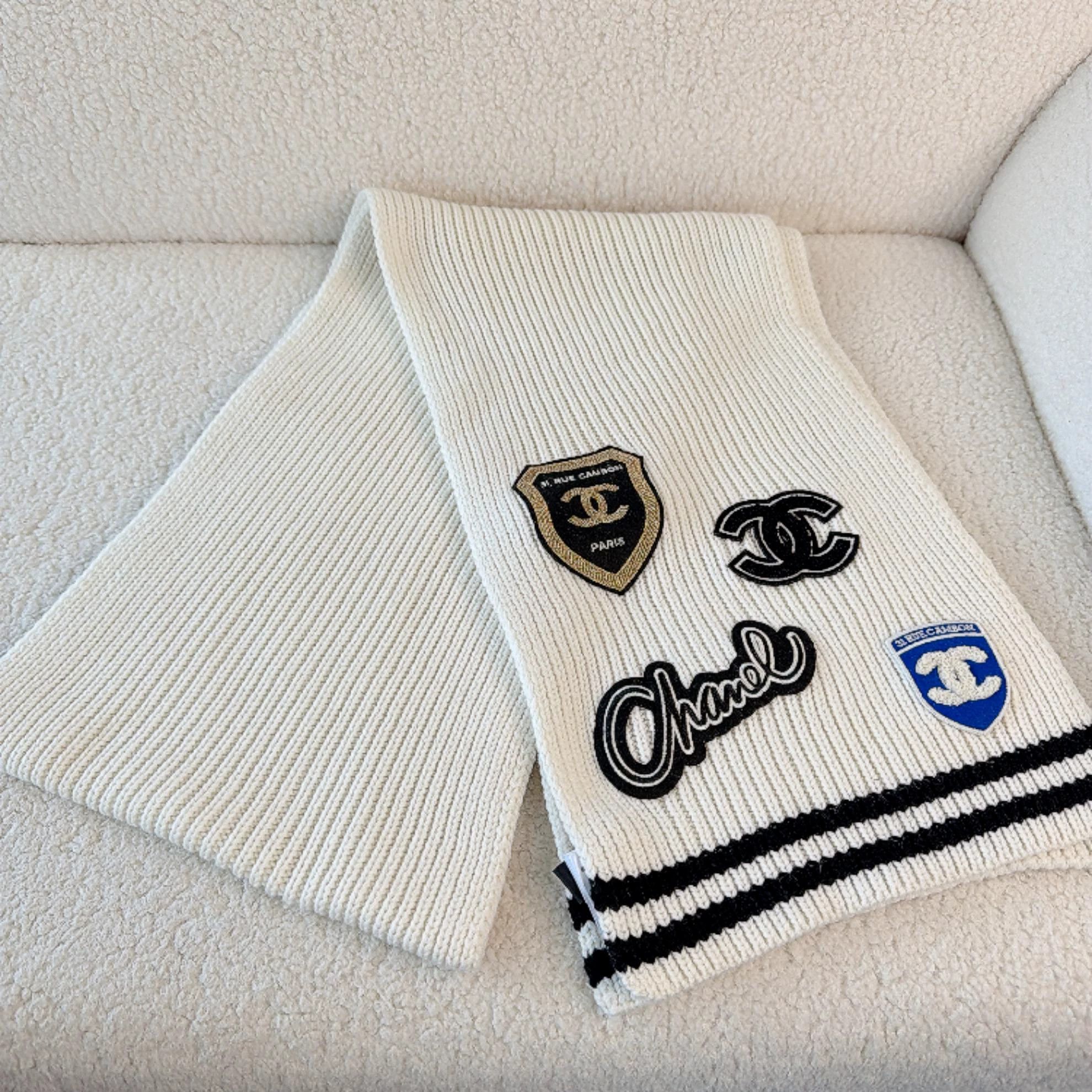 Chanel Chanel Cashmere Scarf 180x25 4159 Size ONE SIZE - 1 Thumbnail