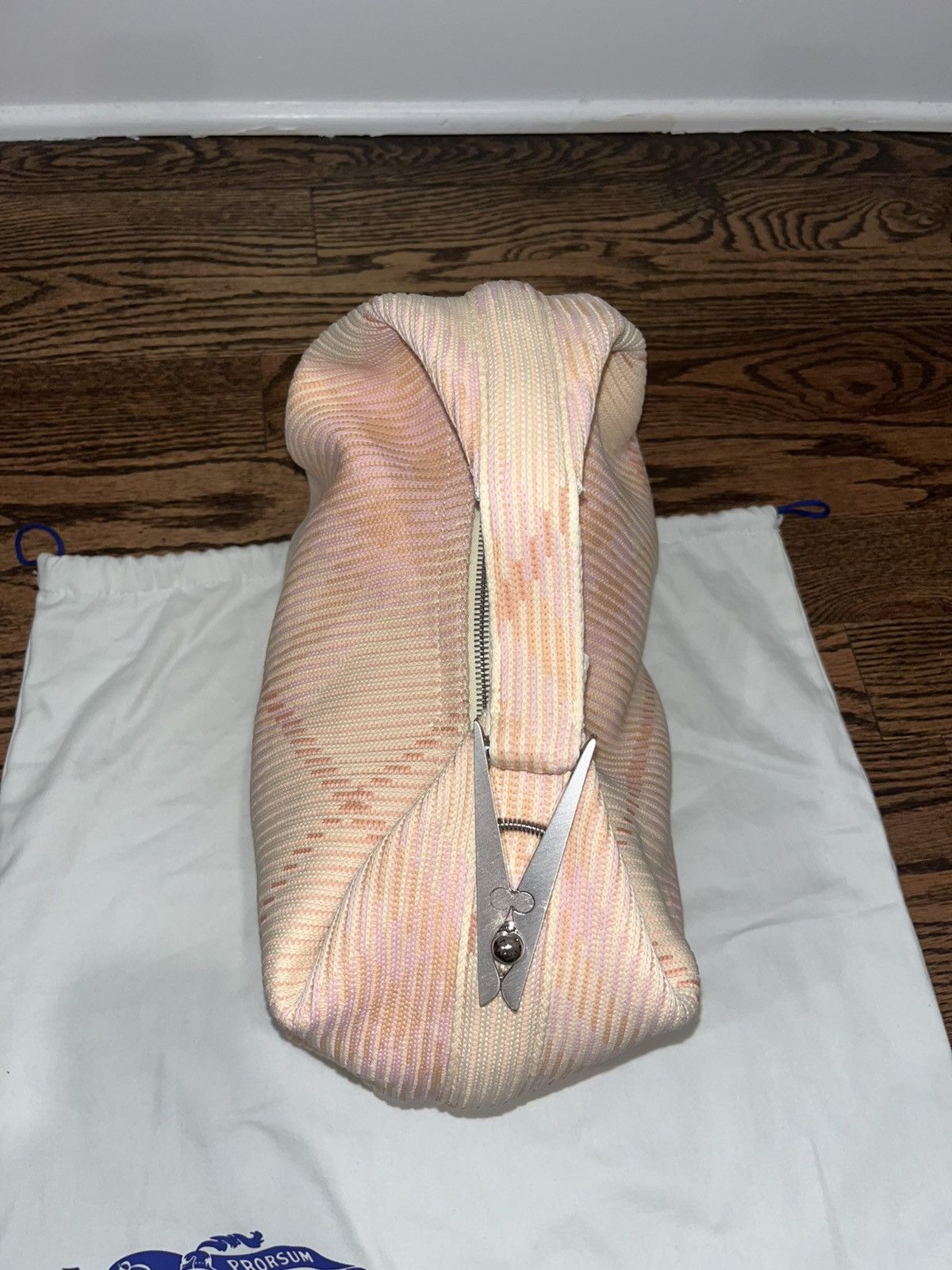 Burberry Burberry Medium Peg Bag Size ONE SIZE - 13 Thumbnail