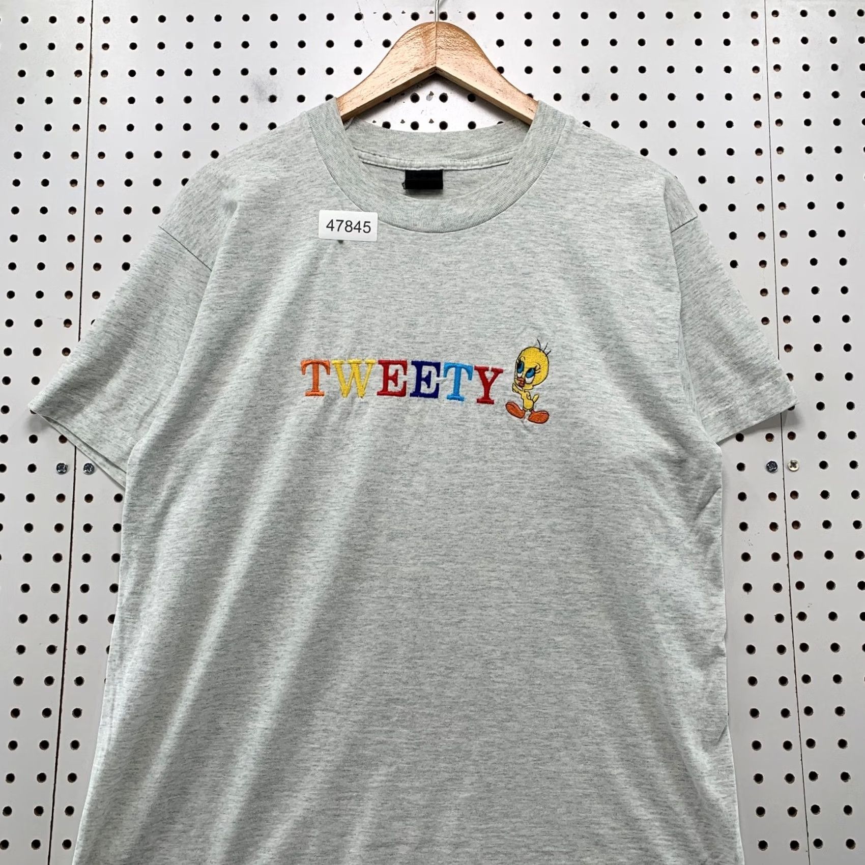 Fruit Of The Loom VINTAGE Looney Tunes Tweety T Shirt Mens M Gray Embroidered Short Sleeve Cotton 1990s Brand: Fruit of the Loom Size US M / EU 48-50 / 2 - 4 Thumbnail