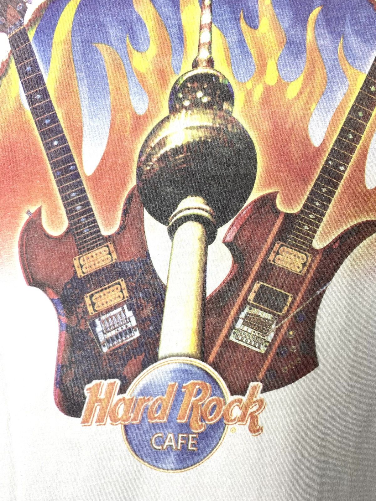Hard Rock Cafe Vintage 1990’s Hard Rock Cafe Berlin Germany T Shirt Size US L / EU 52-54 / 3 - 9 Thumbnail