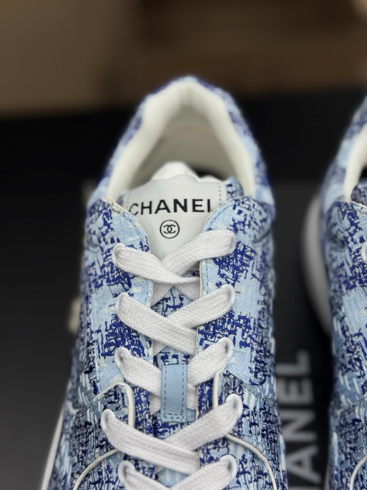 Chanel CHANEL CC Logo Sneaker Size 40.5EU/10.5US(W)/9US(M) $1425 Size US 10.5 / IT 40.5 - 8 Thumbnail