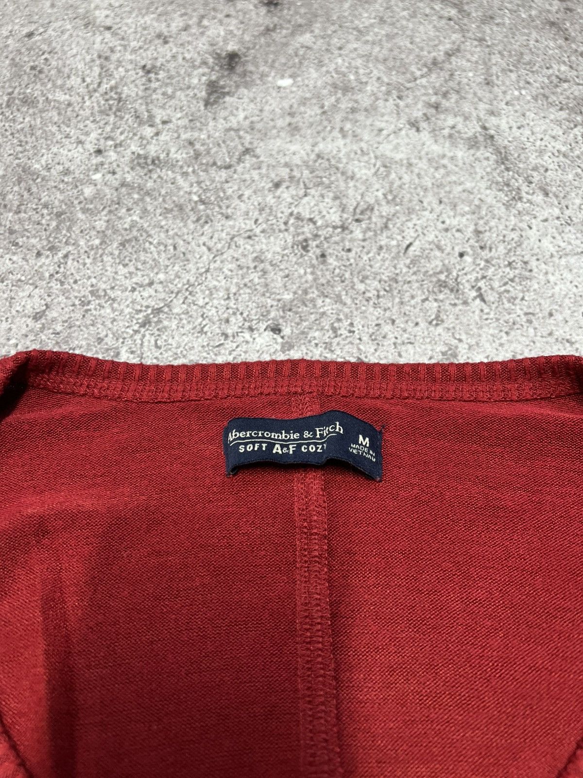 Abercrombie & Fitch y2k abercrombie & fitch 2000’s red long sleeve henley top Size M / US 6-8 / IT 42-44 - 10 Thumbnail