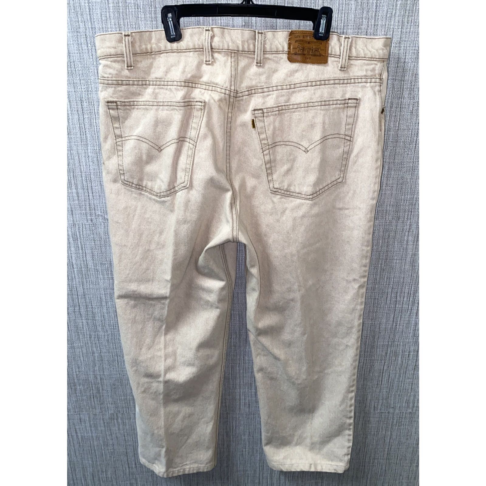 Levi's Vtg Levi’s 540 Jeans 42x27 Beige Relaxed USA Made Men’s Regular Denim Jeans Mens Vintage? No (adjust) Size US 42 / EU 58 - 4 Thumbnail