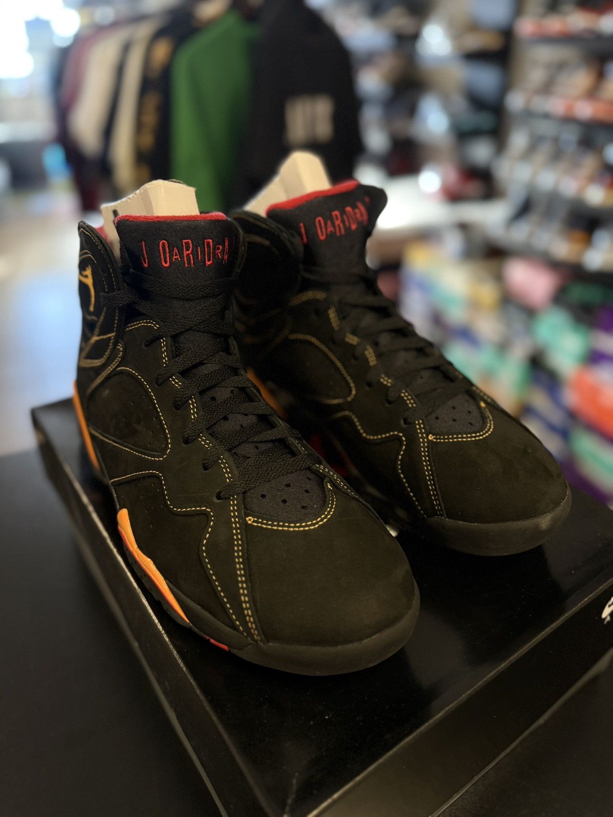 Jordan Brand × Nike Jordan 7 Citrus (2022) Size 11.5 Brand New Size US 11.5 / EU 44-45 - 4 Thumbnail