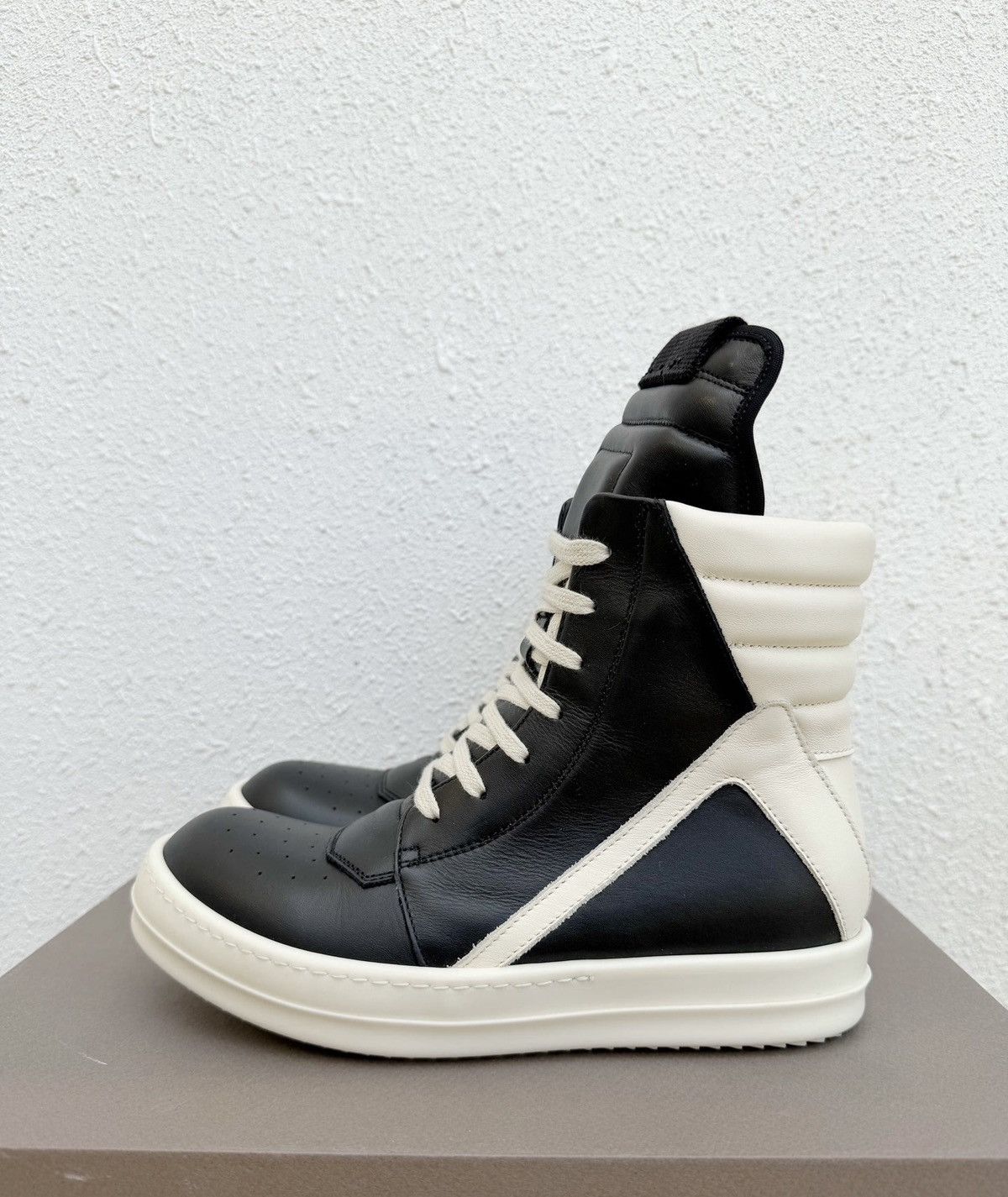 Rick Owens Rick Owens Geobasket High-Top Sneakers Black & White Size US 5 / IT 35 - 4 Thumbnail