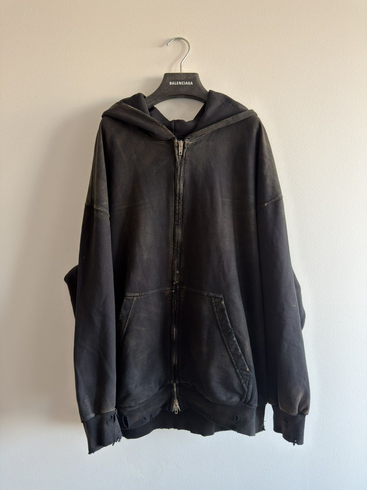 Balenciaga *RARE* BALENCIAGA DEMNA MUD SHOW RUNWAY DYED HOODIE BELLA Size US M / EU 48-50 / 2 - 1 Thumbnail