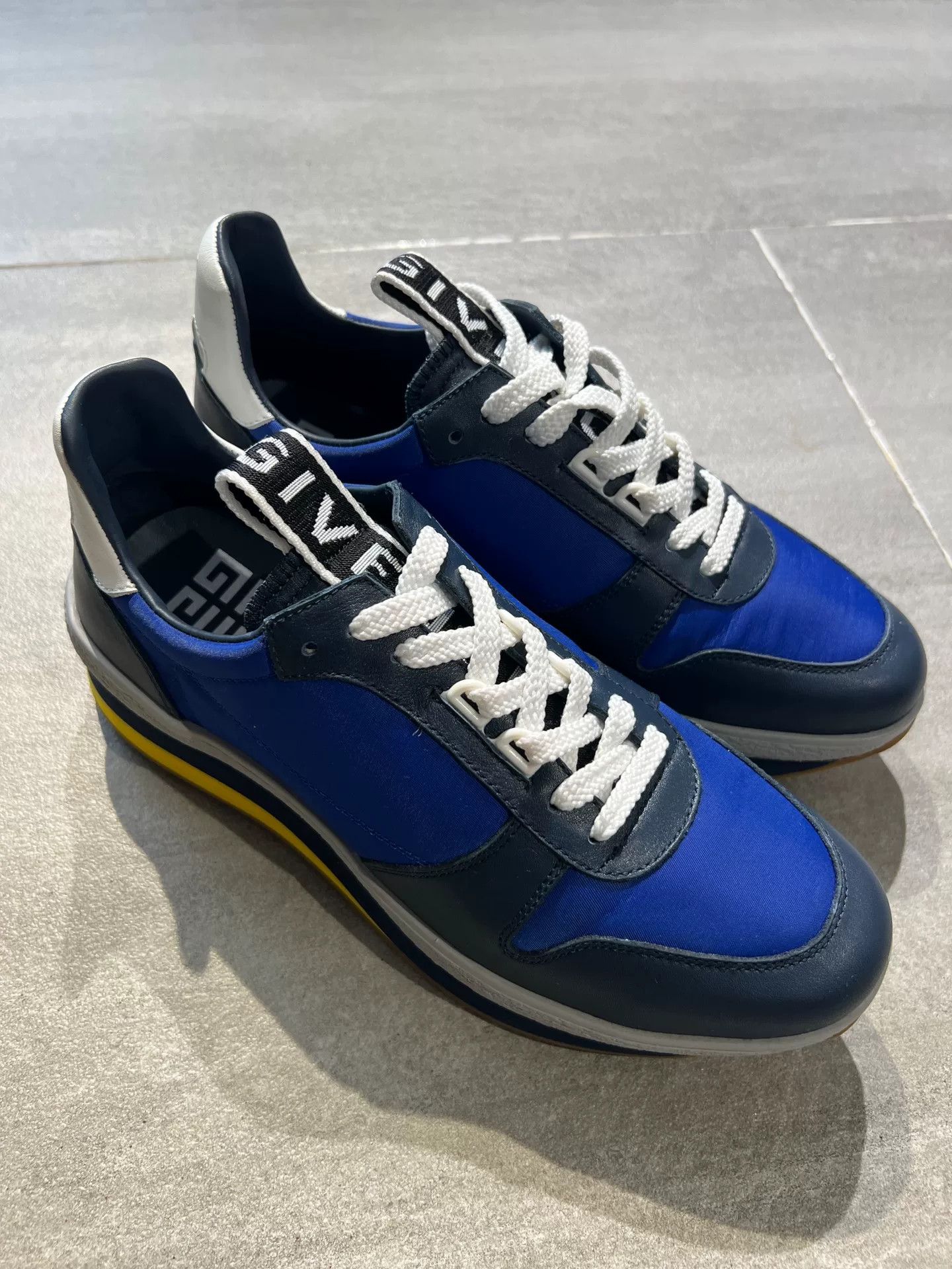Givenchy Givenchy Men's Sneakers Size 40 Size US 7 / EU 40 - 1 Thumbnail