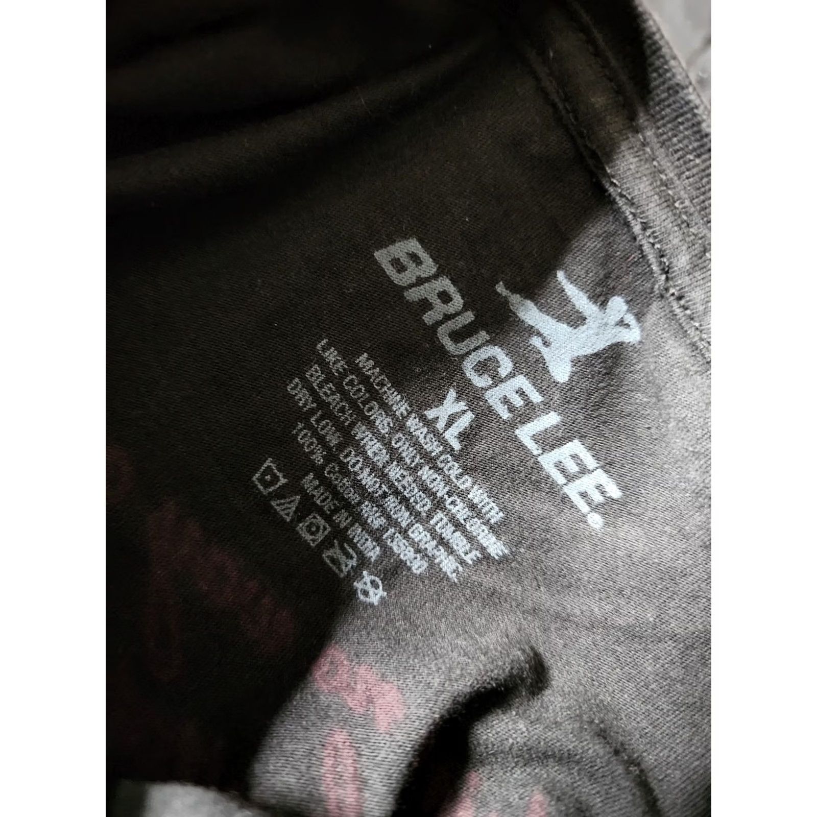 Lee Bruce Lee Kung Foo Shirt Mens XL T Shirt 2000s Graphic Print Black Cotton Short Sleeve Crew Neck Martial Arts Logo Size US XL / EU 56 / 4 - 7 Thumbnail
