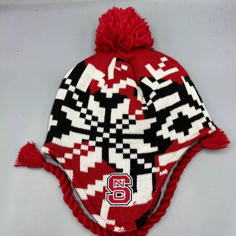 Adidas North Carolina State Wolfpack Hat Men S-M Beanie Pom Pom Cap Size ONE SIZE - 1 Thumbnail